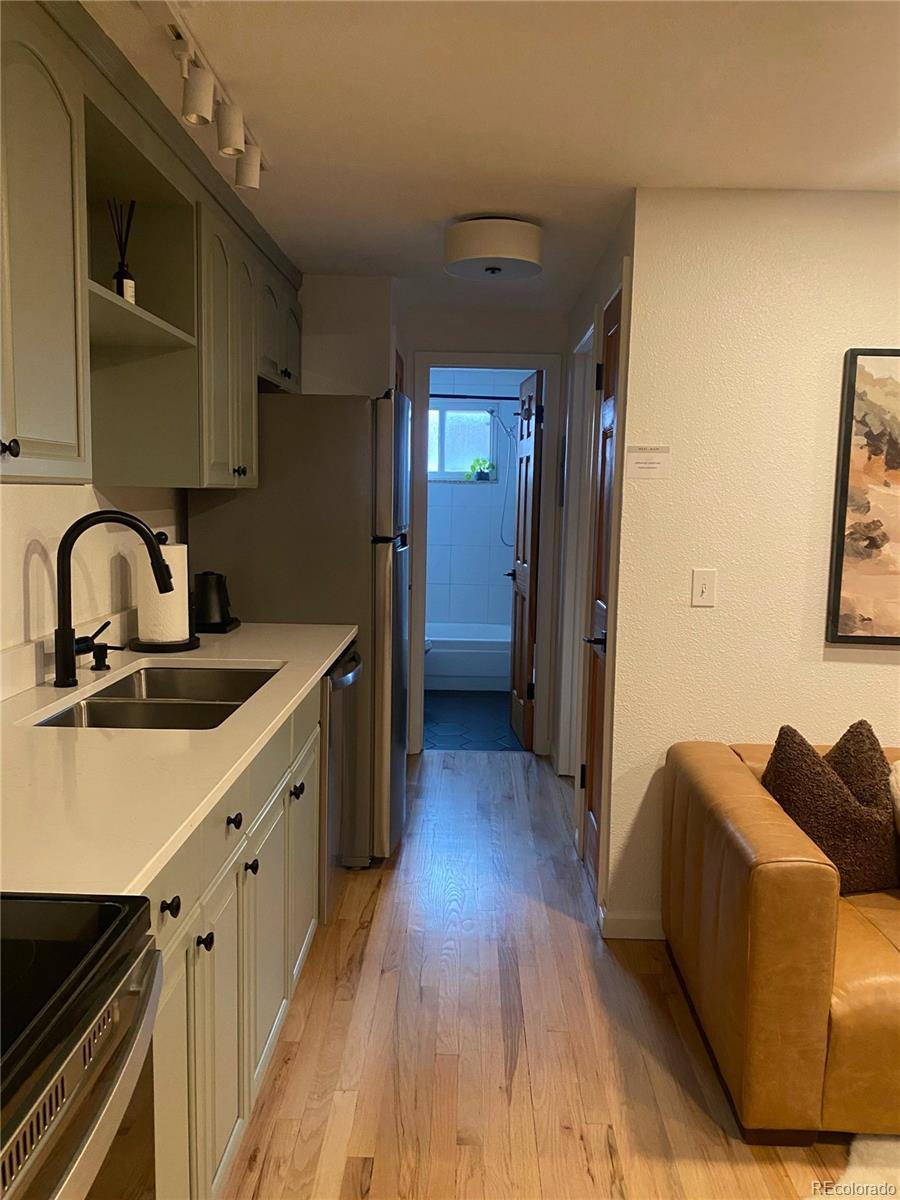 MLS Image #5 for 155 s pennsylvania street 209,denver, Colorado