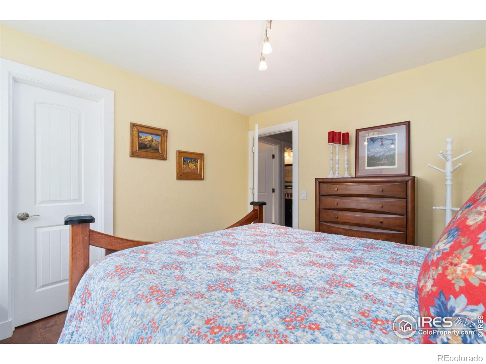 MLS Image #20 for 8200 s locust way,centennial, Colorado