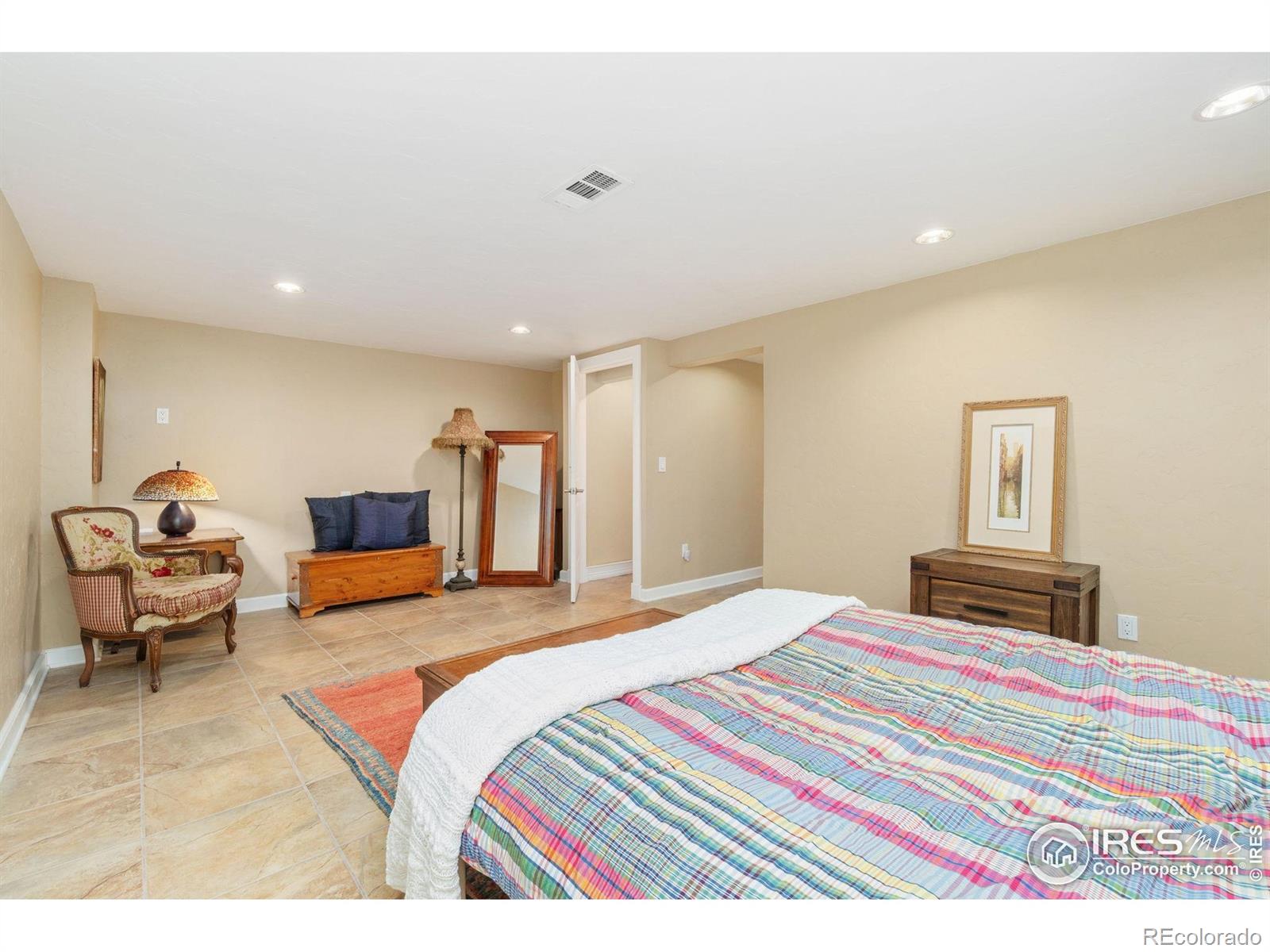 MLS Image #29 for 8200 s locust way,centennial, Colorado
