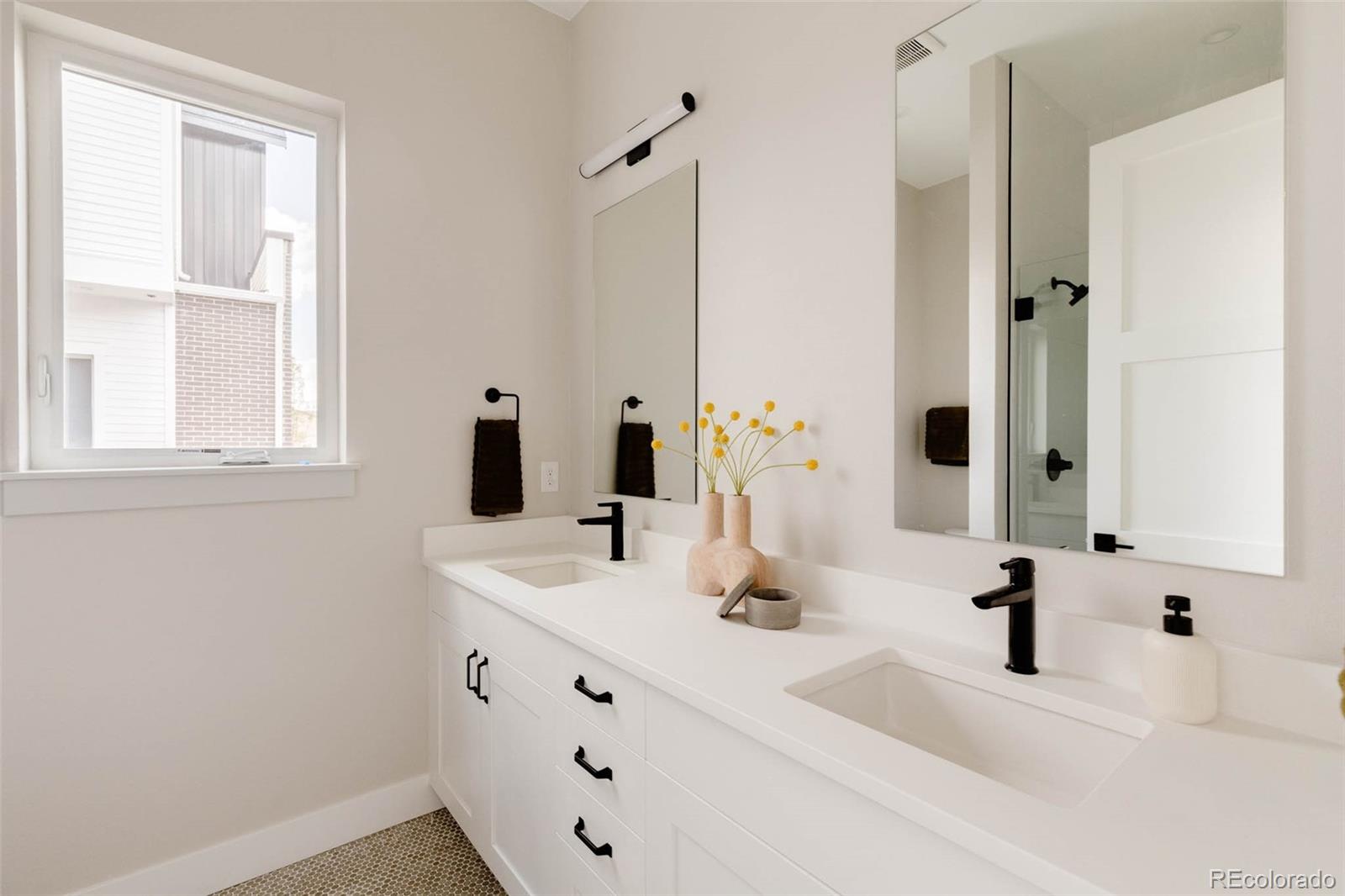 MLS Image #12 for 8260 e 36th avenue,denver, Colorado