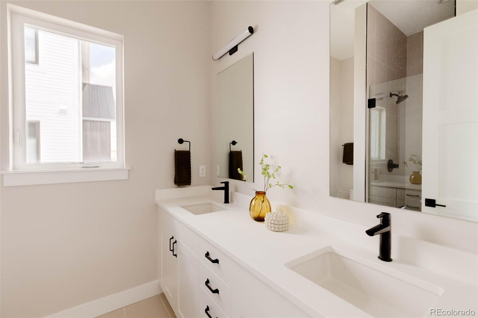 MLS Image #17 for 8260 e 36th avenue,denver, Colorado