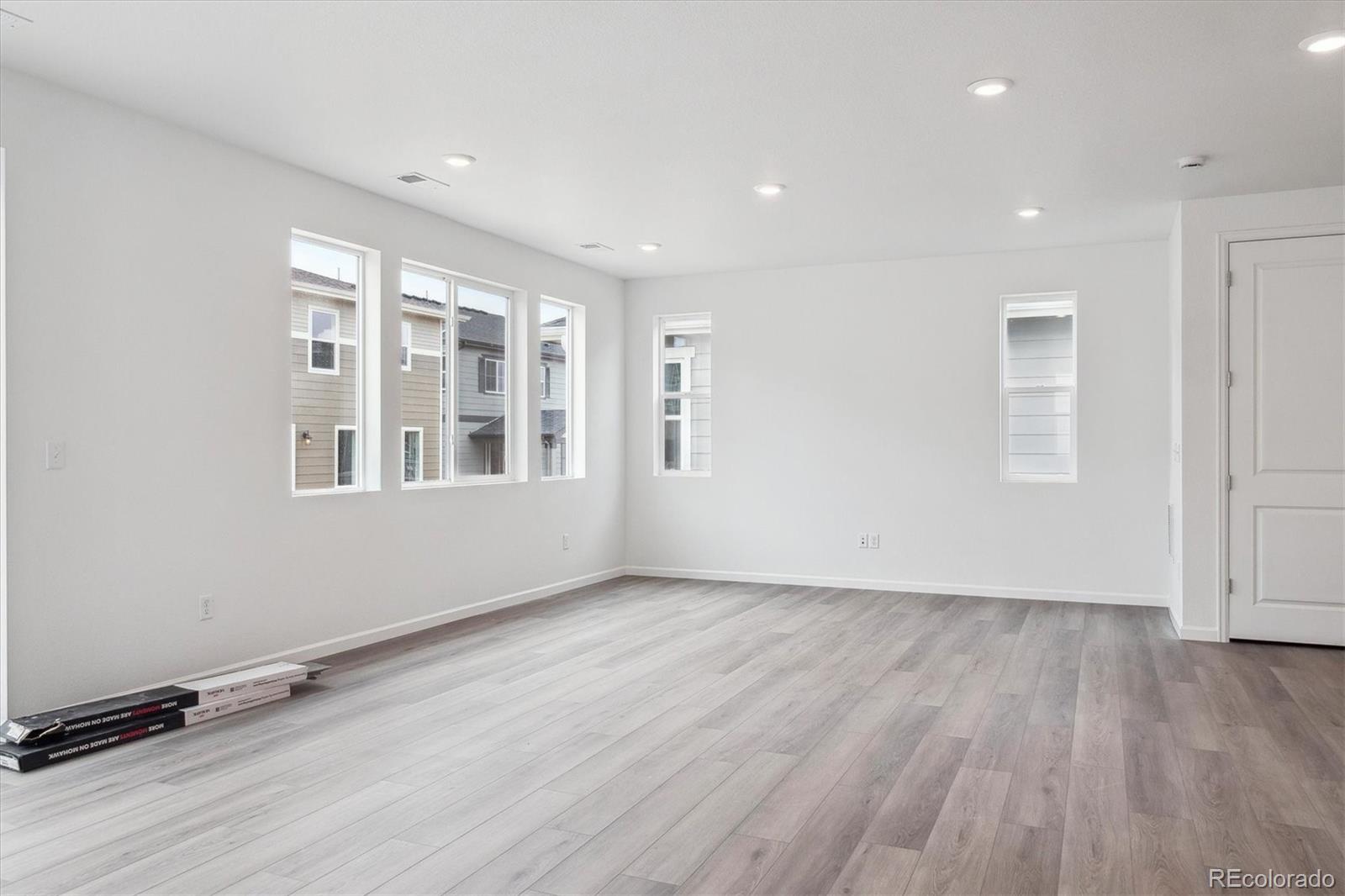 MLS Image #4 for 45922  gentry avenue,bennett, Colorado