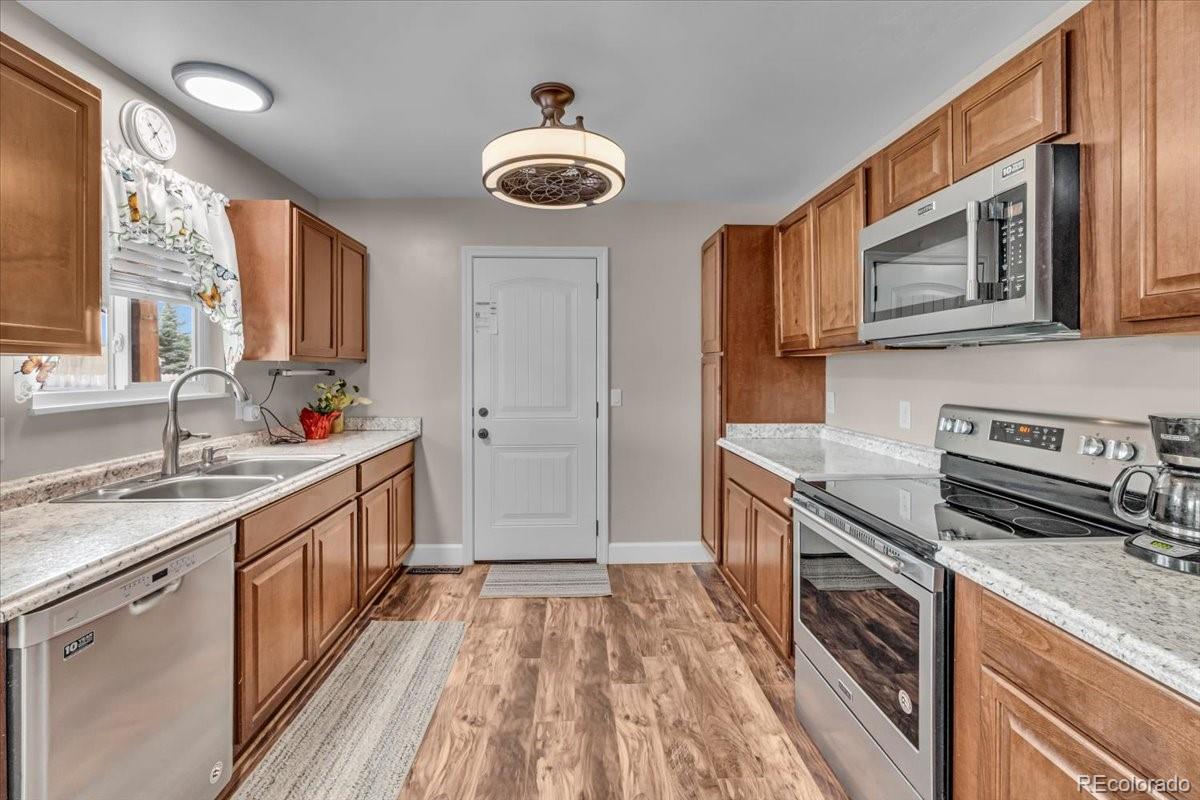 MLS Image #3 for 4694 s ouray way,aurora, Colorado