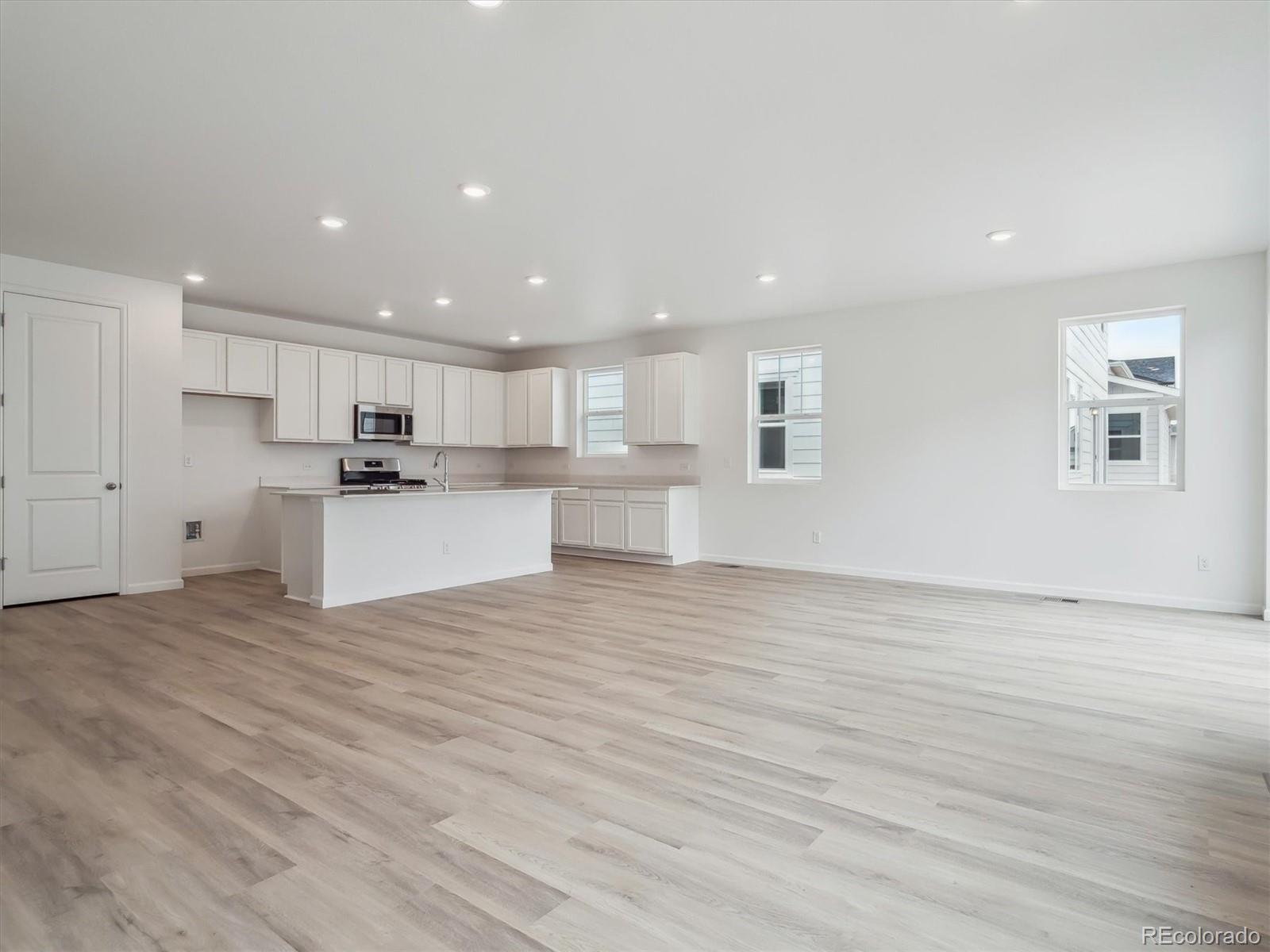 MLS Image #9 for 45916  gentry avenue,bennett, Colorado