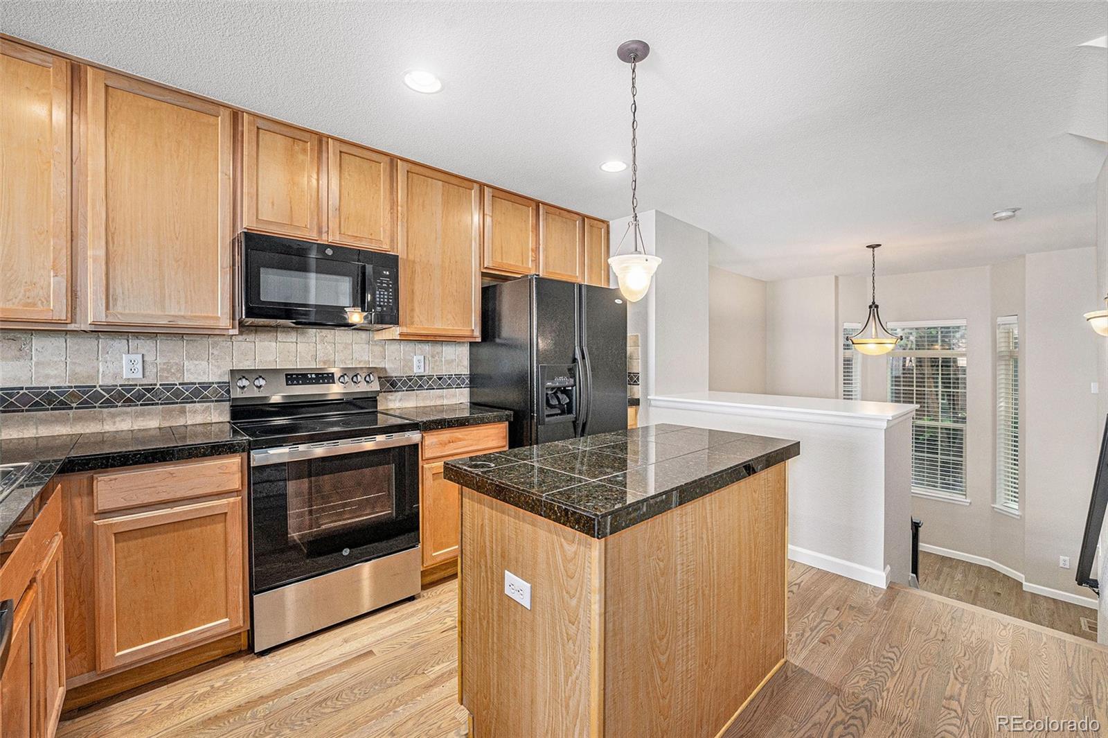 MLS Image #8 for 8735 e 29th place,denver, Colorado