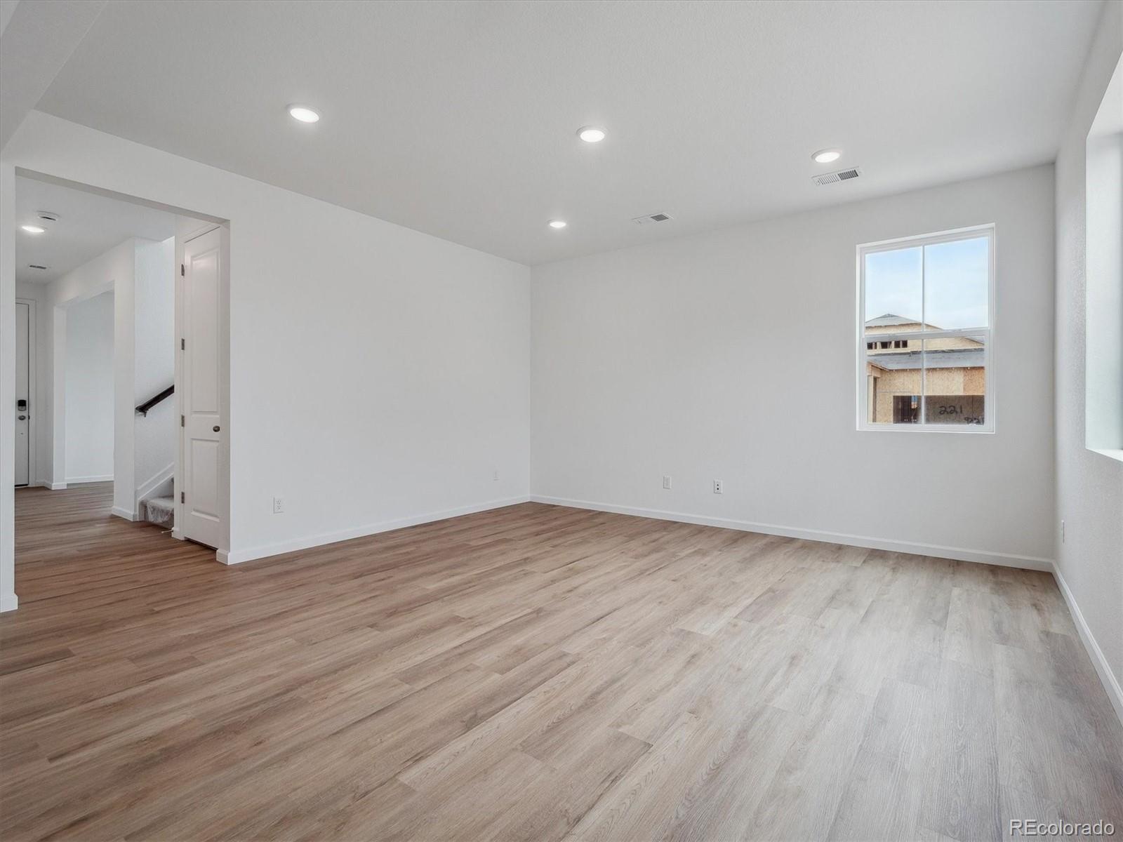 MLS Image #5 for 45909  wood thrush avenue,bennett, Colorado