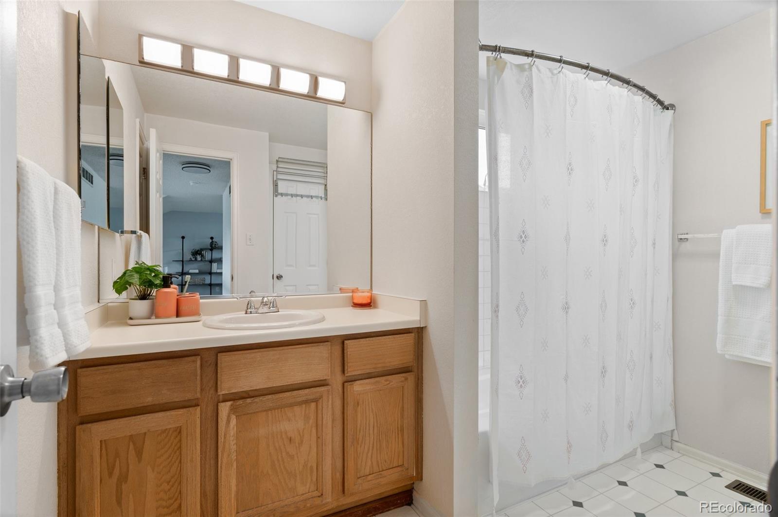 MLS Image #14 for 13245  shoshone street,denver, Colorado