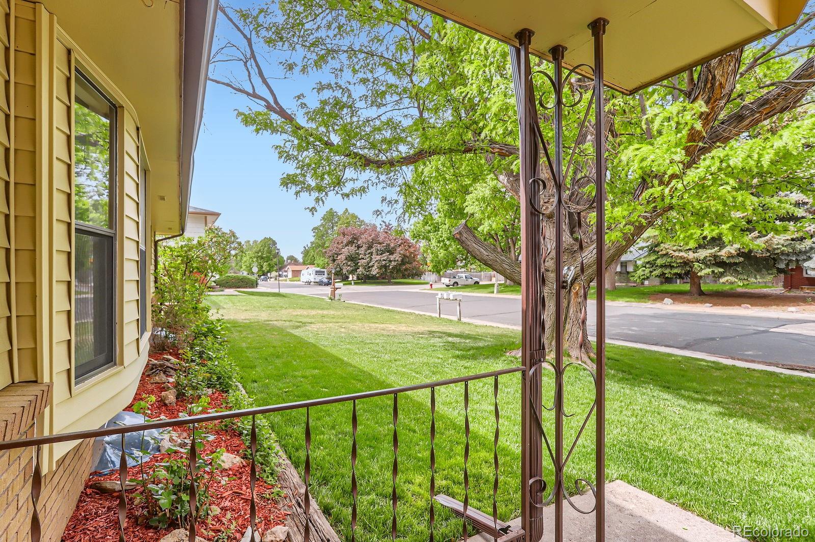 MLS Image #2 for 2310  squires court,longmont, Colorado