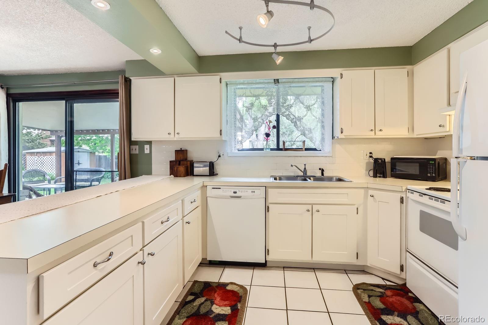 MLS Image #7 for 2310  squires court,longmont, Colorado