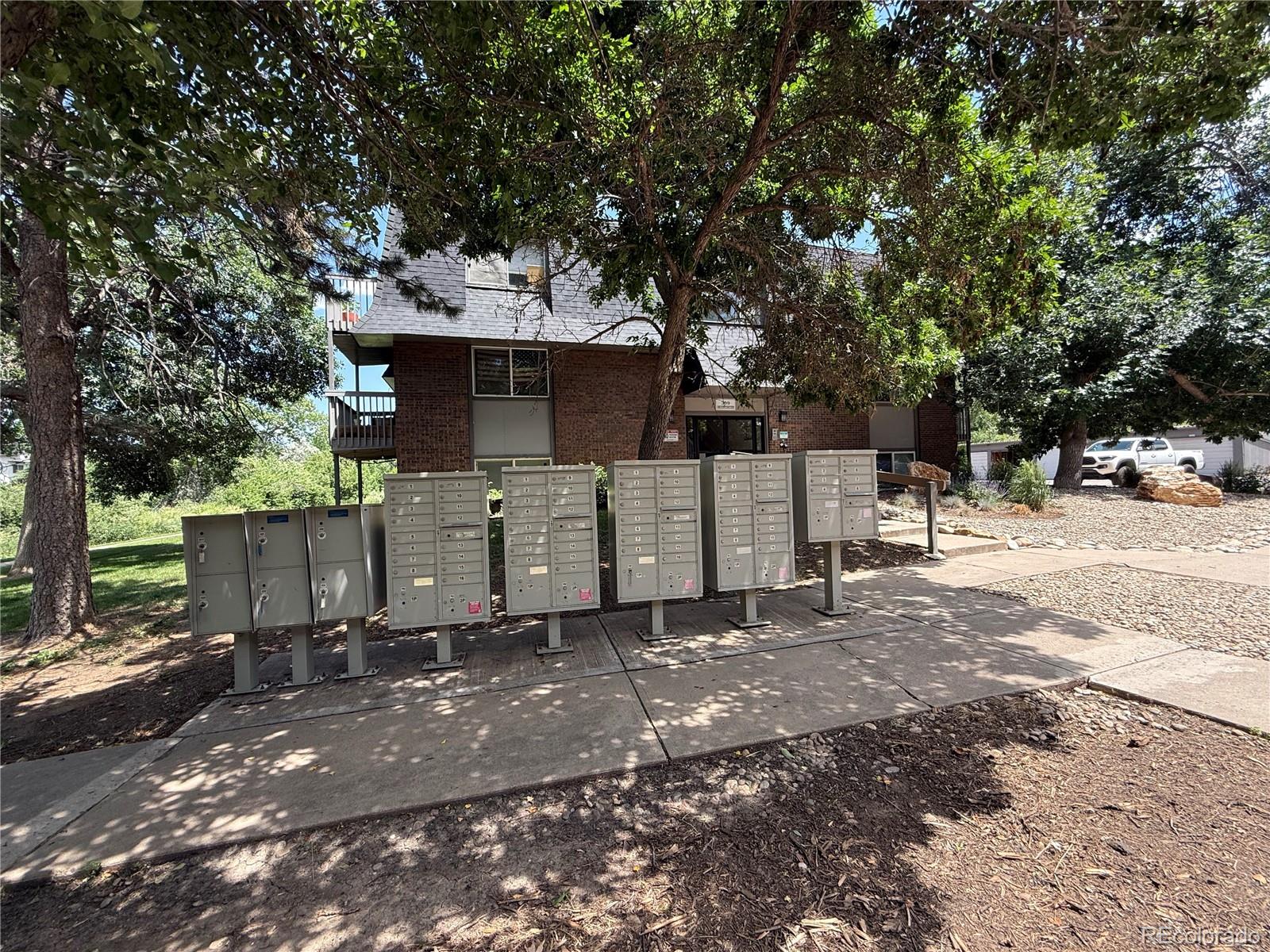 MLS Image #12 for 309 e highline circle 102,centennial, Colorado