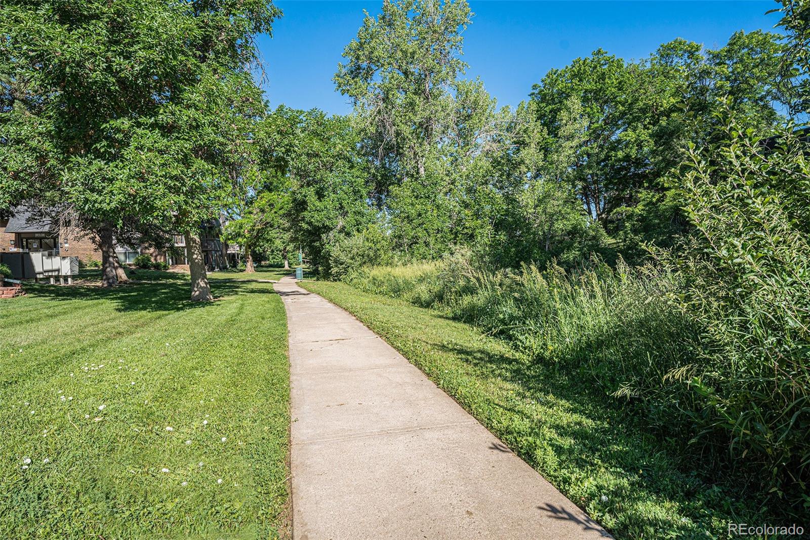 MLS Image #3 for 309 e highline circle 102,centennial, Colorado