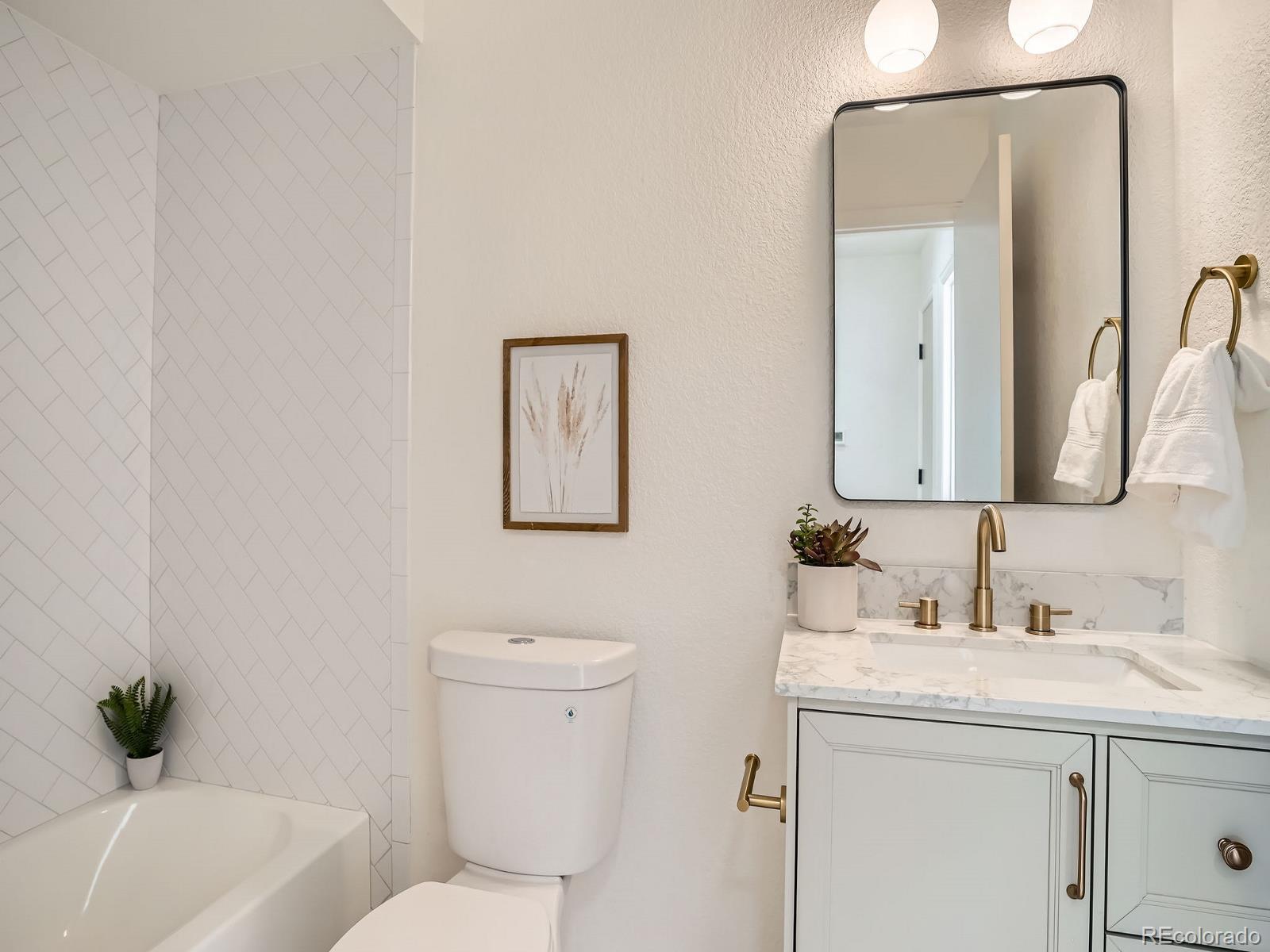 MLS Image #19 for 21472 e 46th avenue,denver, Colorado