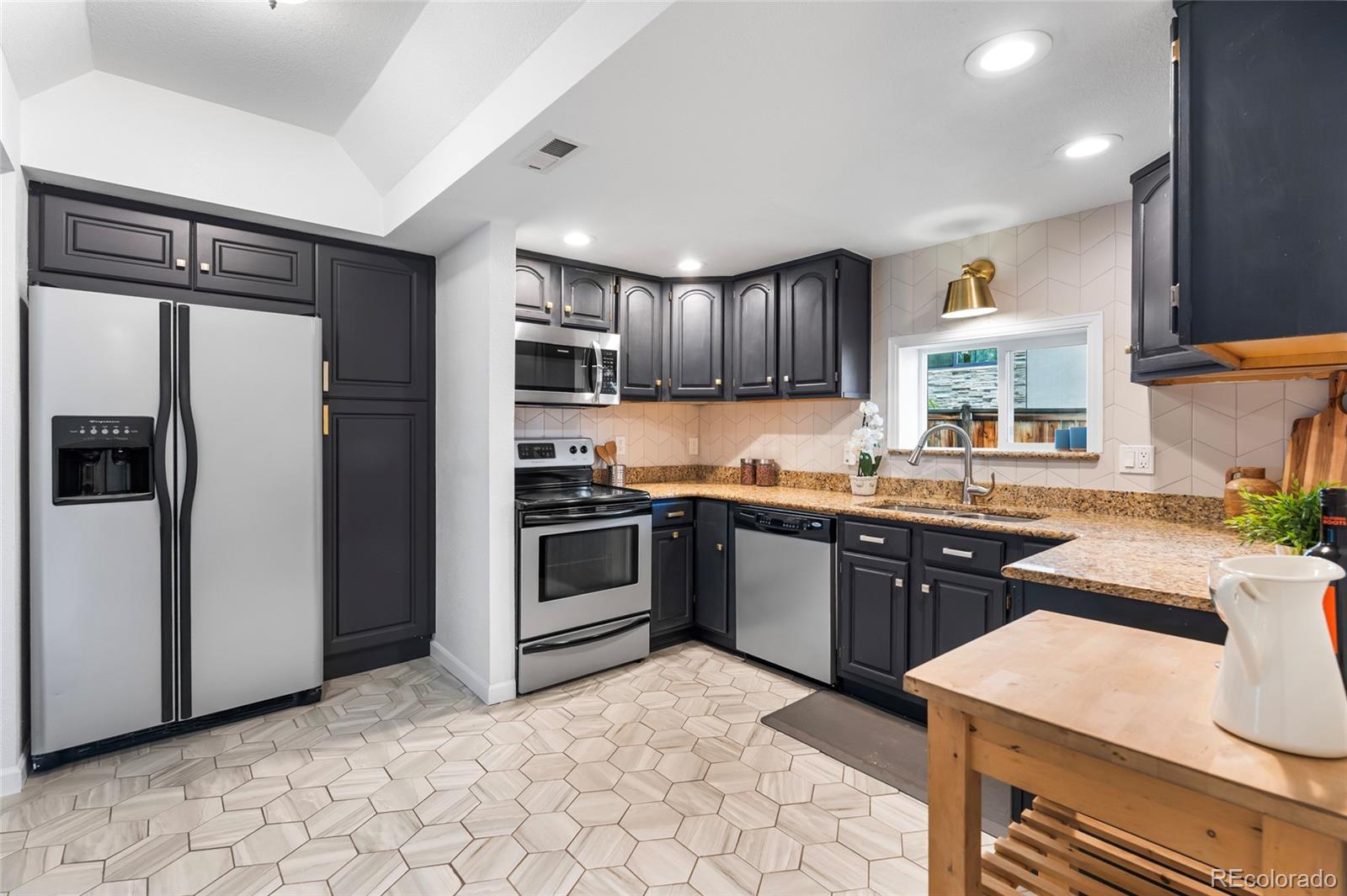MLS Image #13 for 404 s jasmine street,denver, Colorado