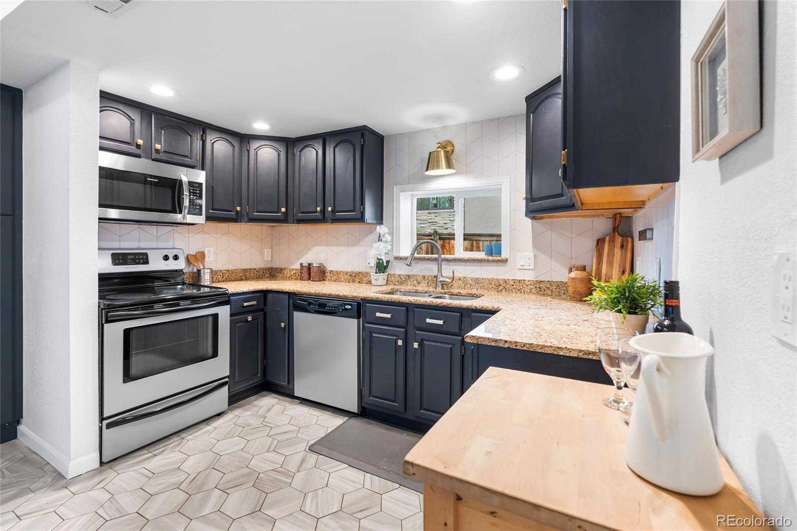 MLS Image #15 for 404 s jasmine street,denver, Colorado