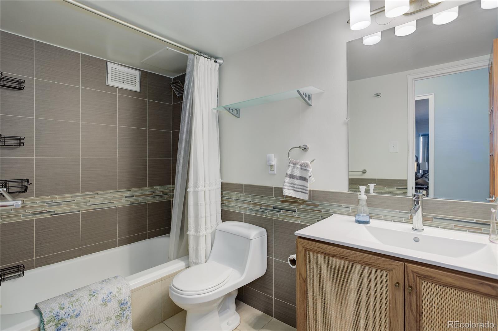 MLS Image #11 for 800 n washington street,denver, Colorado