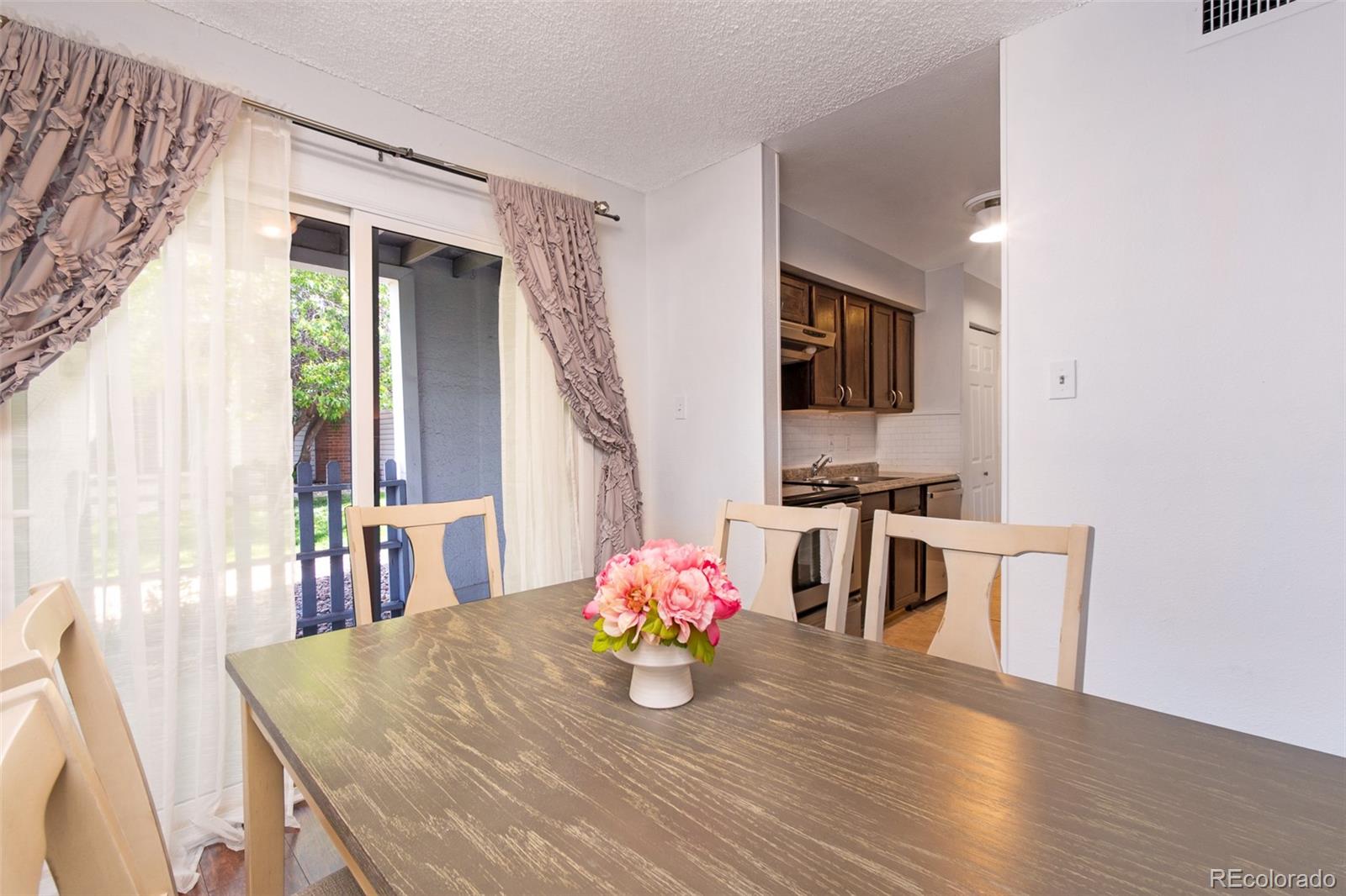 MLS Image #11 for 3341 s monaco parkway,denver, Colorado