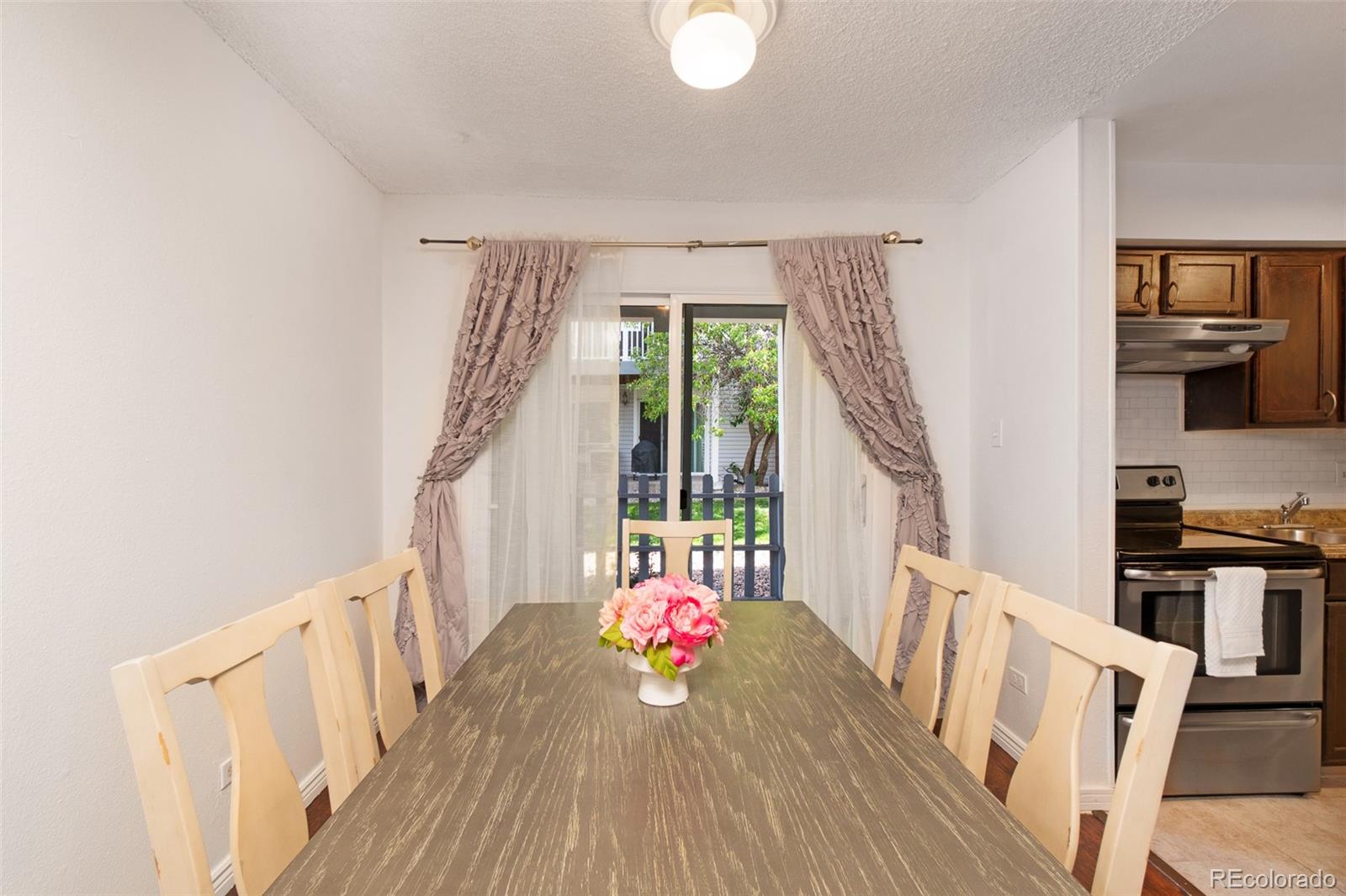 MLS Image #12 for 3341 s monaco parkway,denver, Colorado