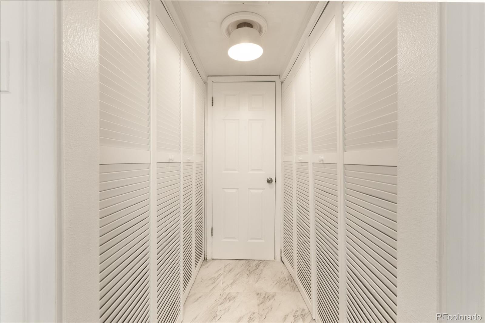 MLS Image #19 for 3341 s monaco parkway,denver, Colorado