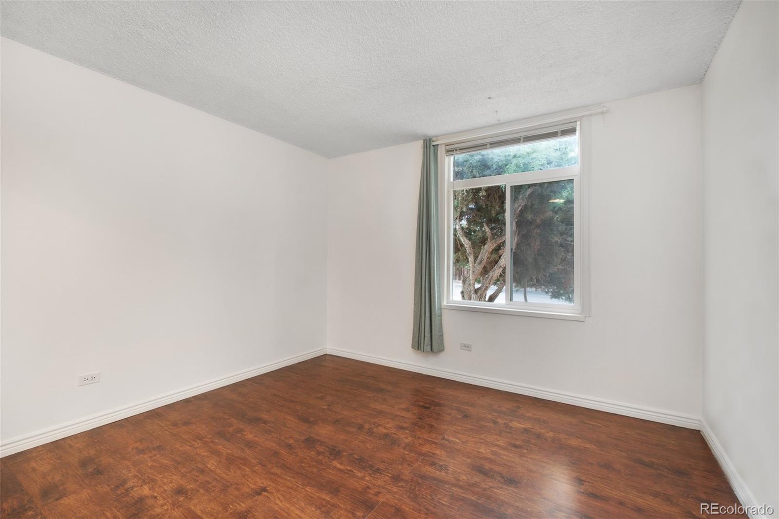 MLS Image #23 for 3341 s monaco parkway,denver, Colorado
