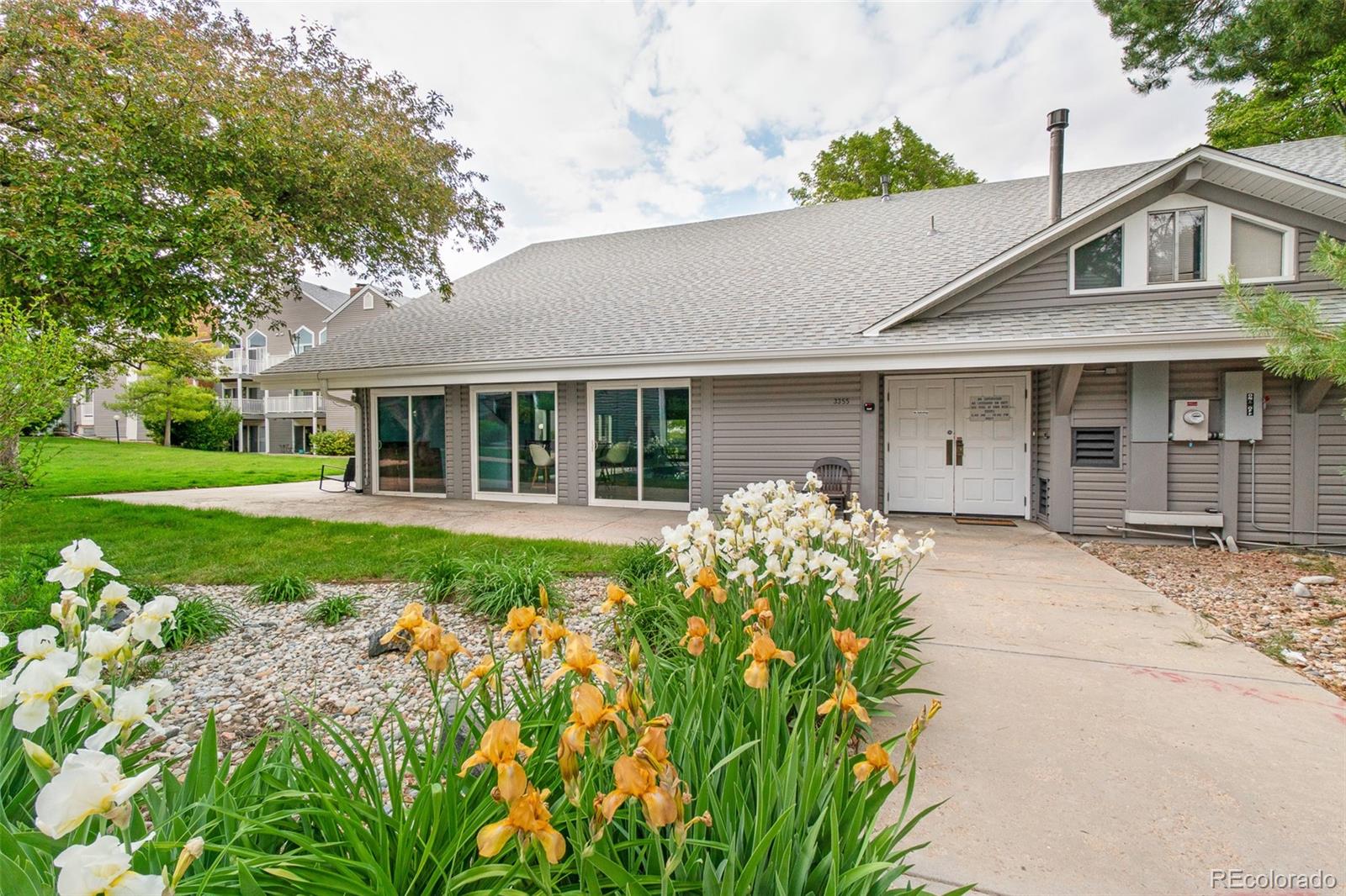MLS Image #31 for 3341 s monaco parkway,denver, Colorado