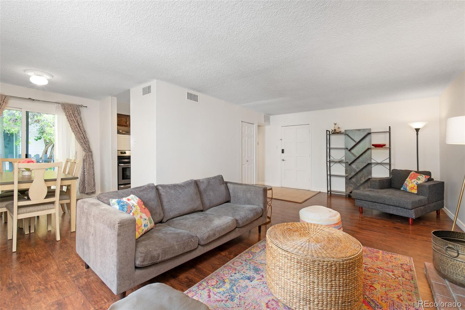 MLS Image #5 for 3341 s monaco parkway,denver, Colorado