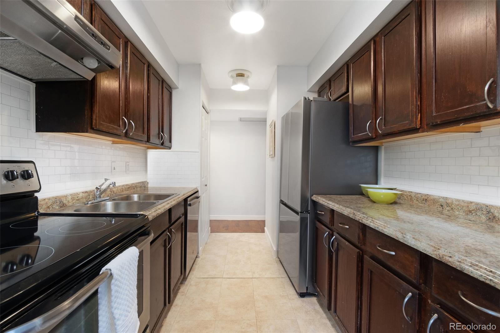 MLS Image #6 for 3341 s monaco parkway,denver, Colorado