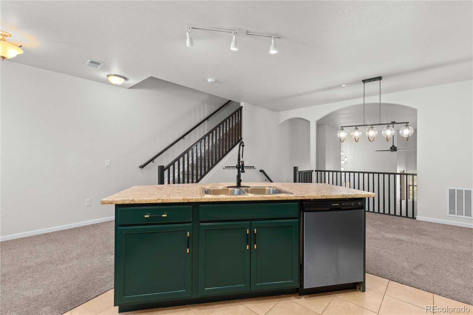 MLS Image #15 for 10578 e jewell avenue ,aurora, Colorado