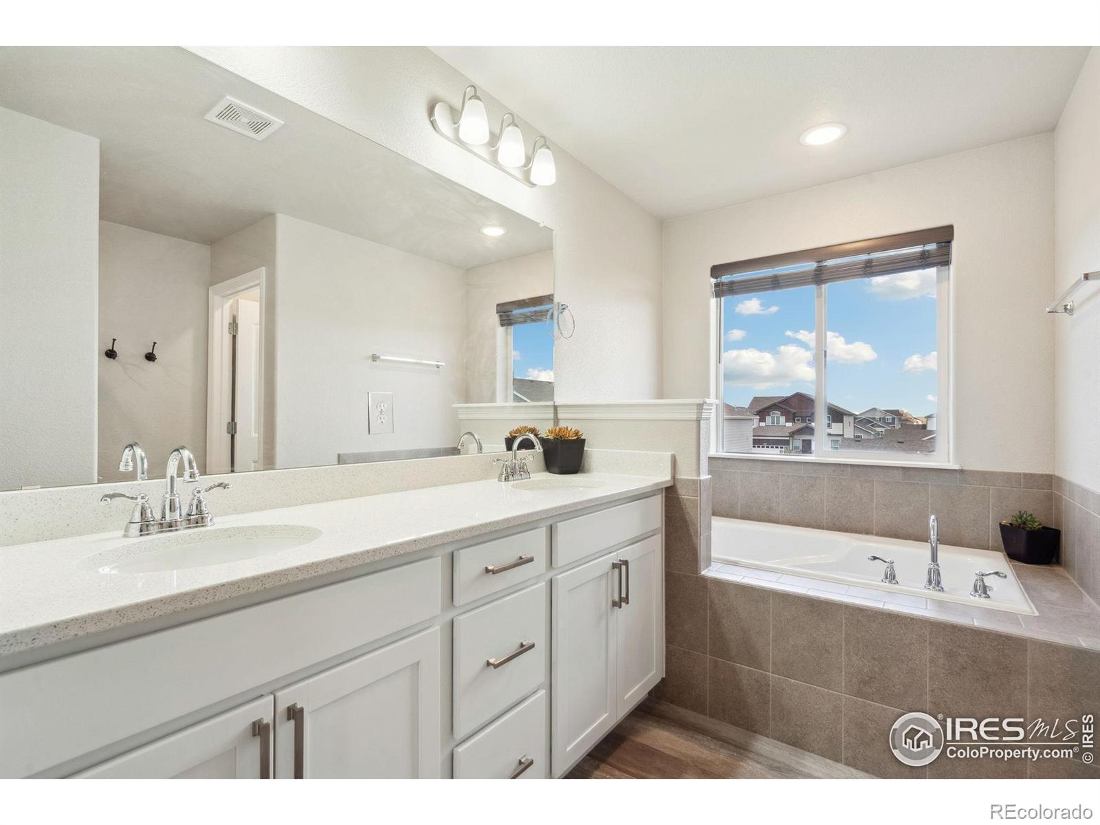 MLS Image #20 for 5433  segundo drive,loveland, Colorado
