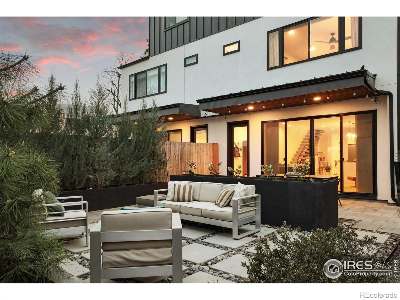 MLS Image #2 for 2248 s lincoln street,denver, Colorado