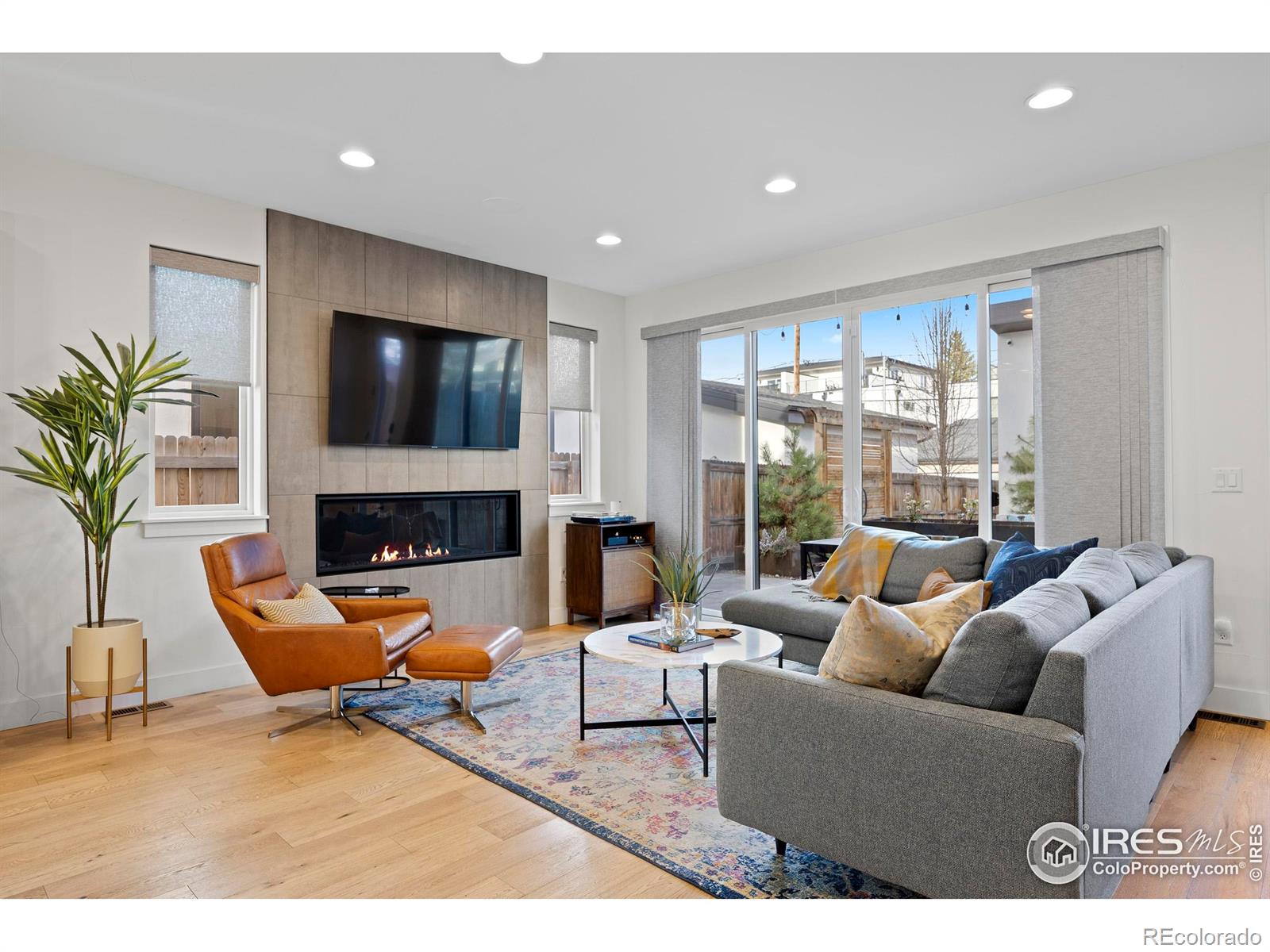 MLS Image #8 for 2248 s lincoln street,denver, Colorado