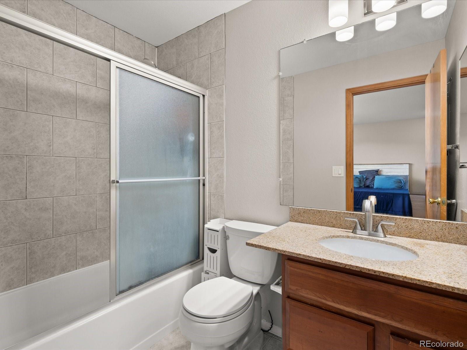 MLS Image #15 for 4111 w kenyon avenue,denver, Colorado