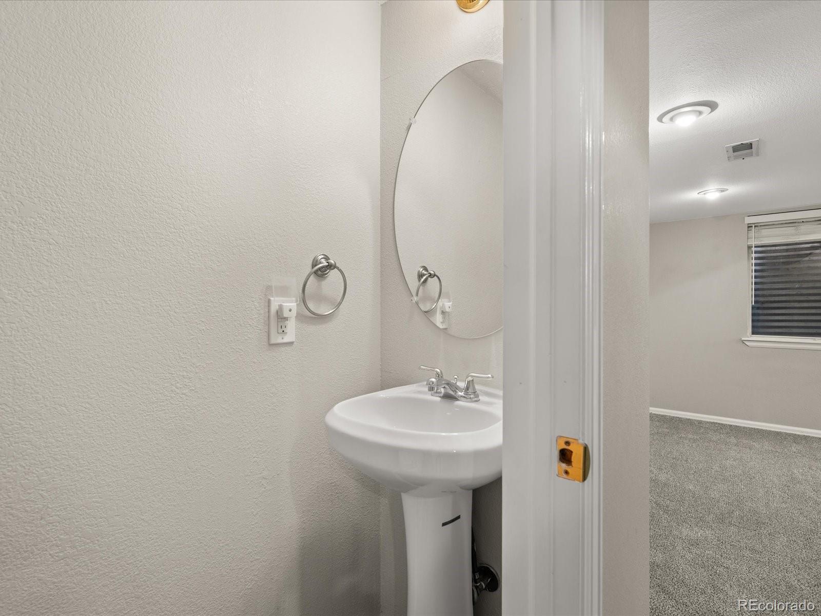 MLS Image #24 for 4111 w kenyon avenue,denver, Colorado