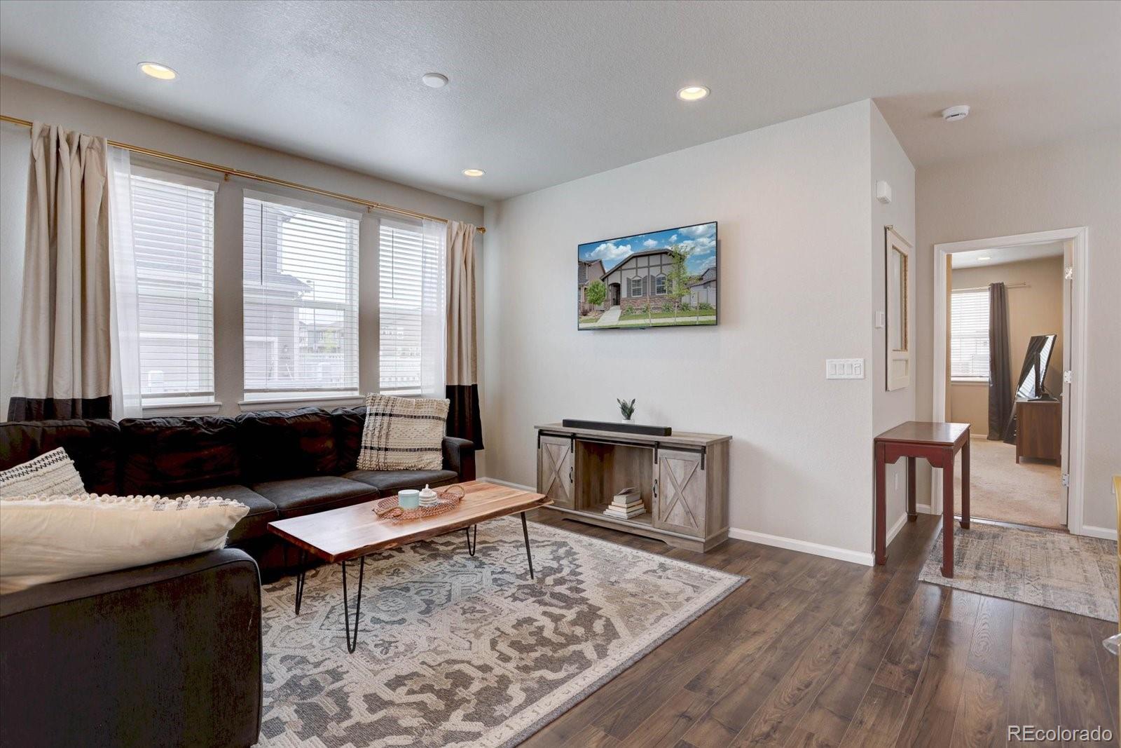 MLS Image #4 for 6612 n ceylon street,denver, Colorado