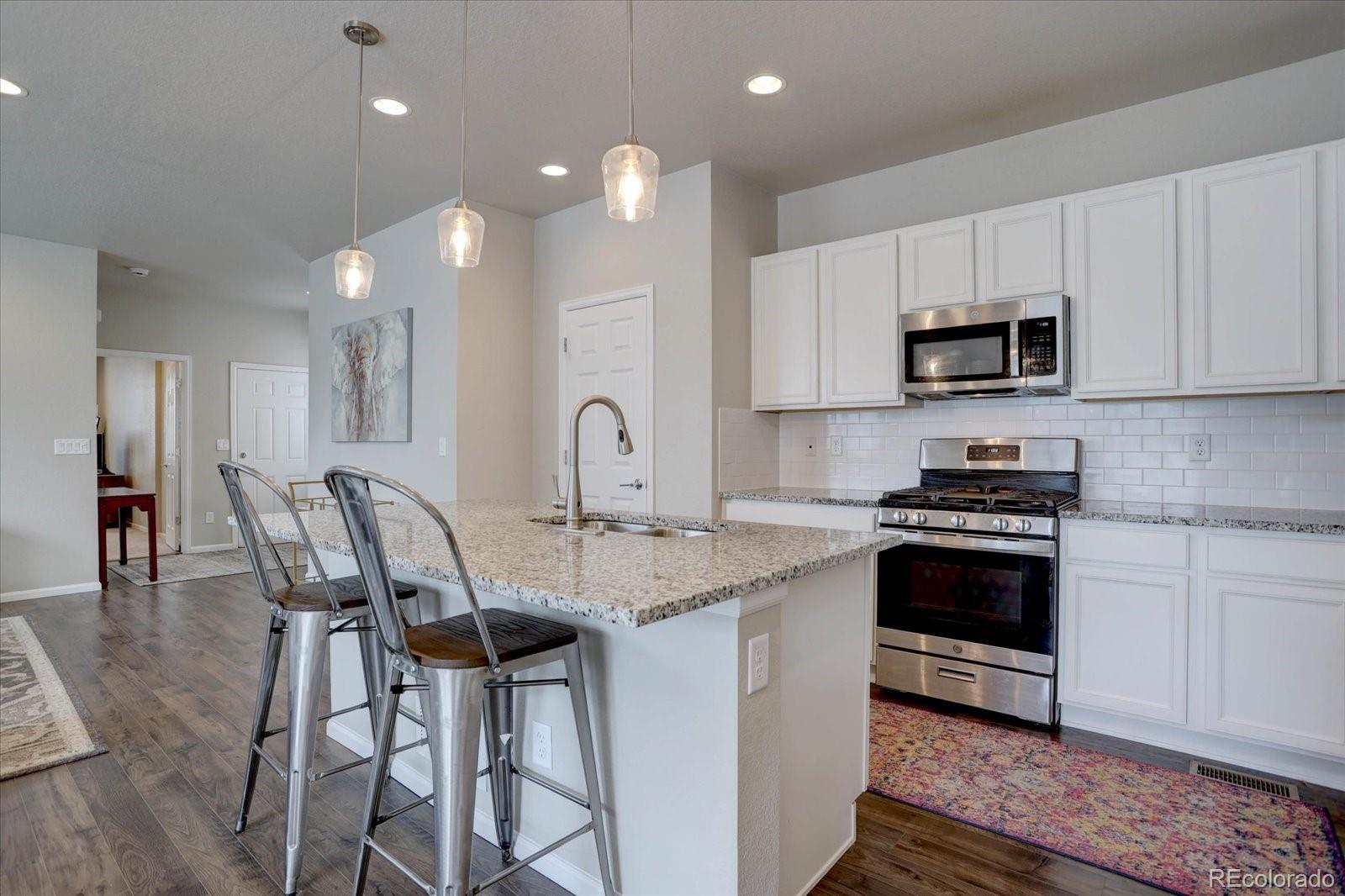 MLS Image #7 for 6612 n ceylon street,denver, Colorado