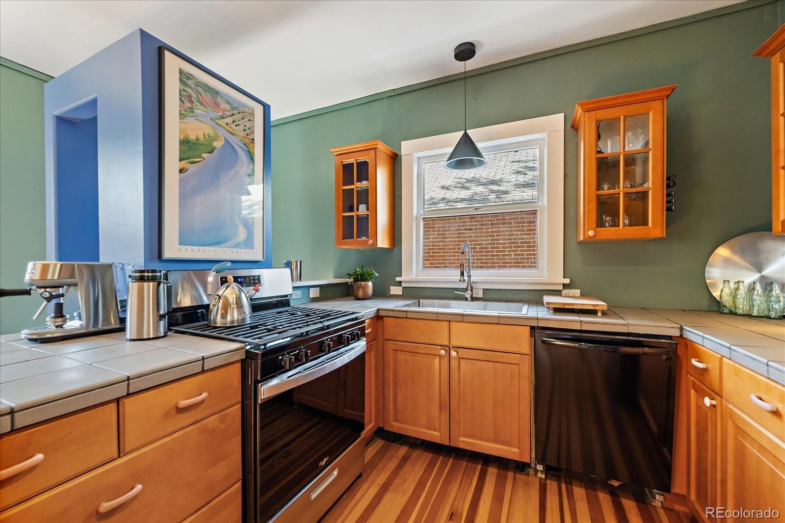 MLS Image #11 for 756  steele street,denver, Colorado