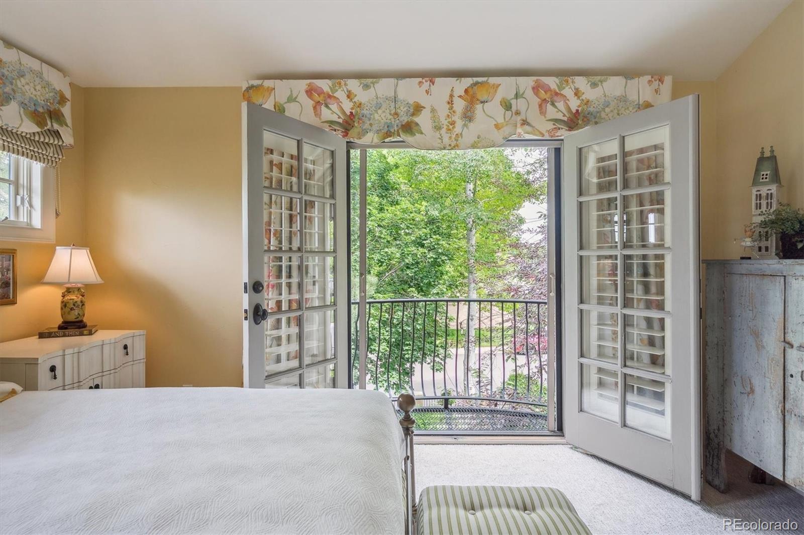 MLS Image #34 for 5335 e 2nd avenue,denver, Colorado