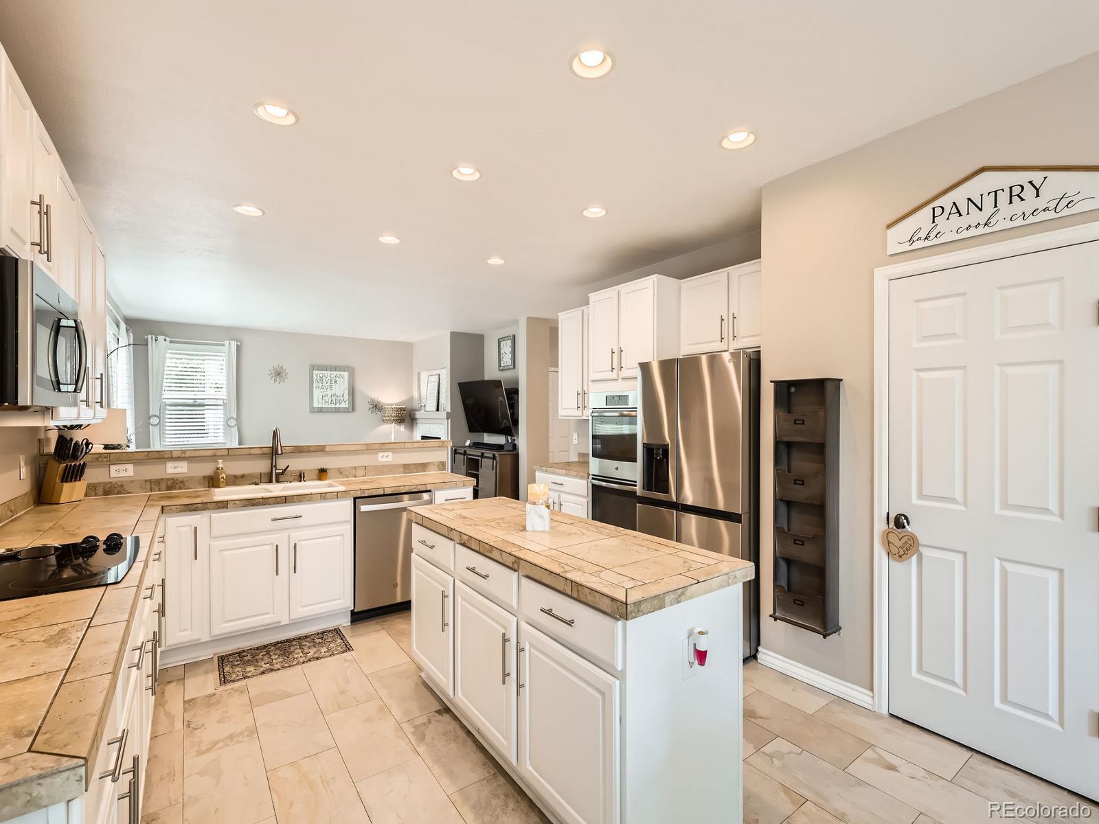 MLS Image #16 for 8010  raspberry drive,frederick, Colorado