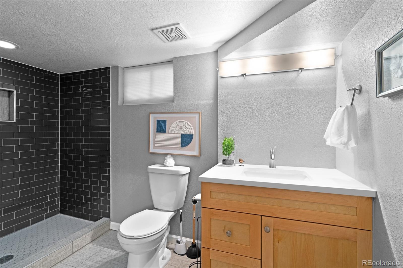 MLS Image #25 for 2271  holly street,denver, Colorado