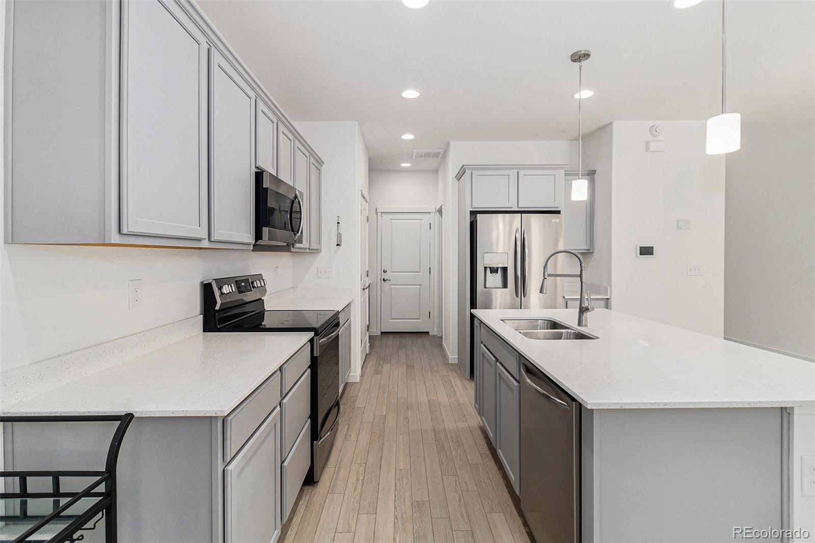 MLS Image #7 for 9757  ash lane,thornton, Colorado