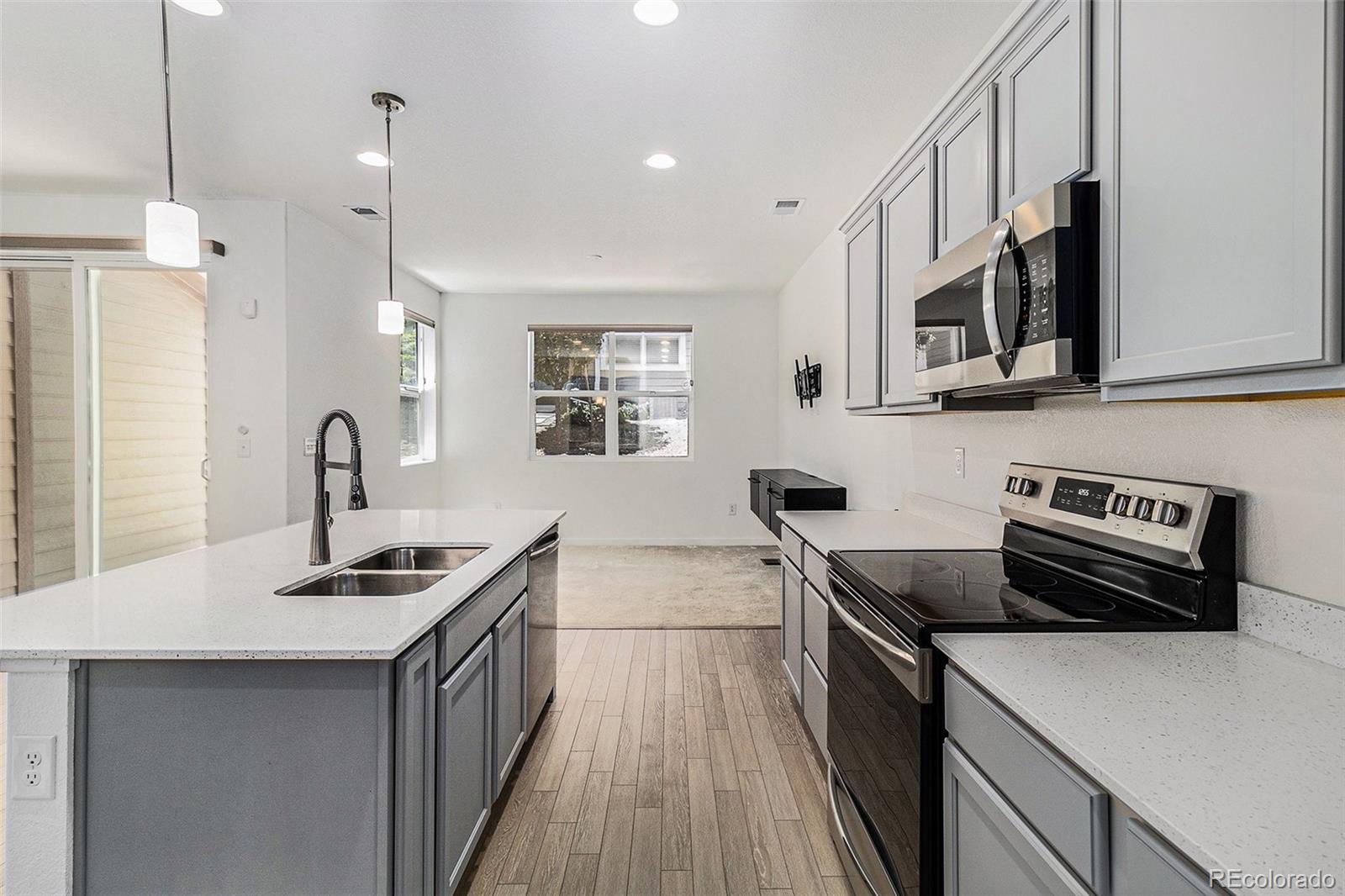MLS Image #8 for 9757  ash lane,thornton, Colorado