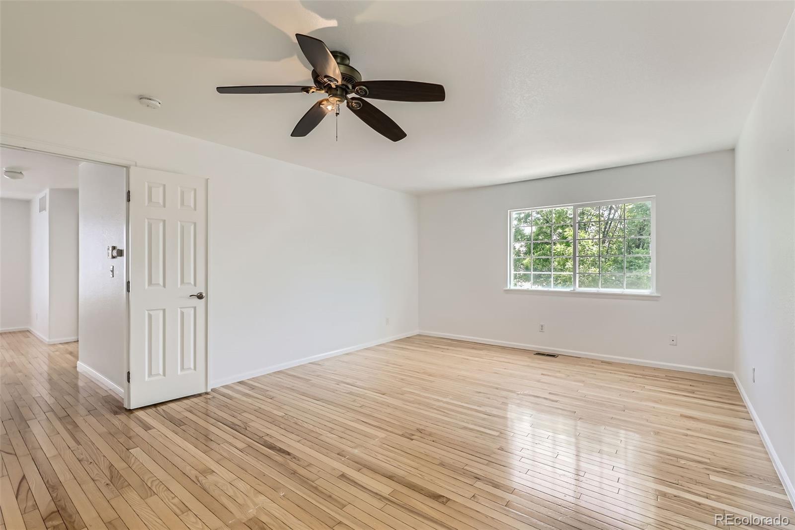 MLS Image #16 for 18807 e 51st place,denver, Colorado