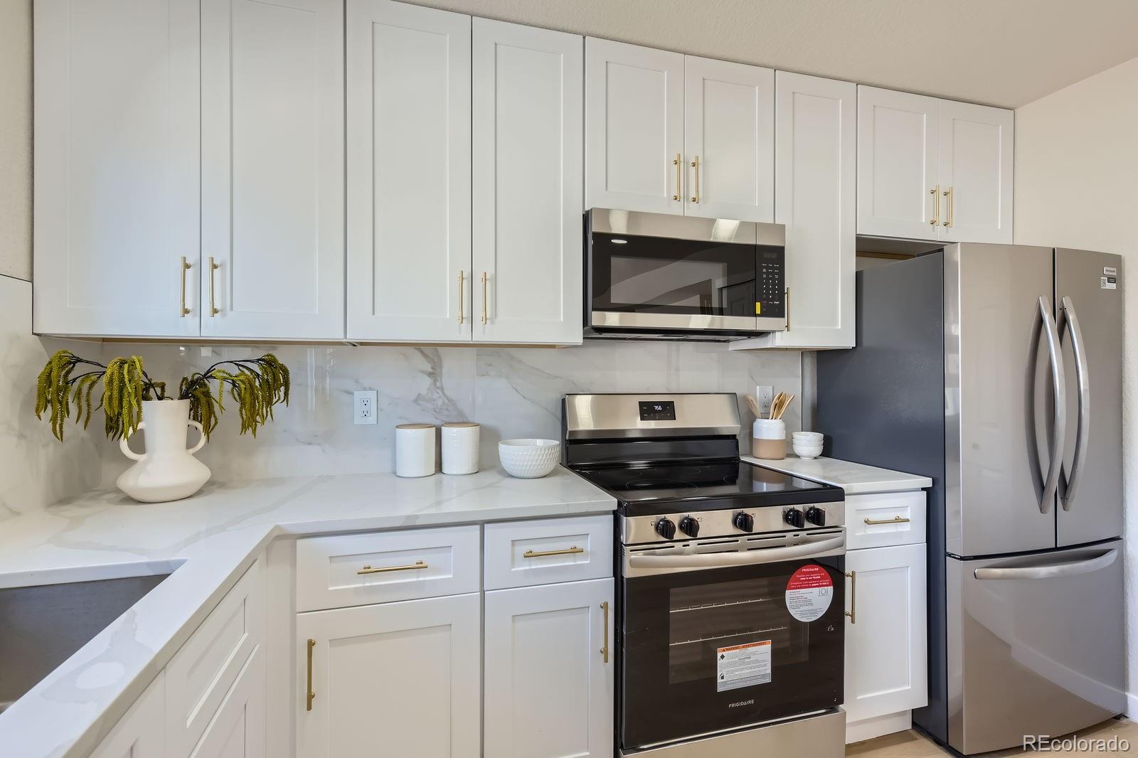 MLS Image #8 for 9263 e nassau avenue,denver, Colorado