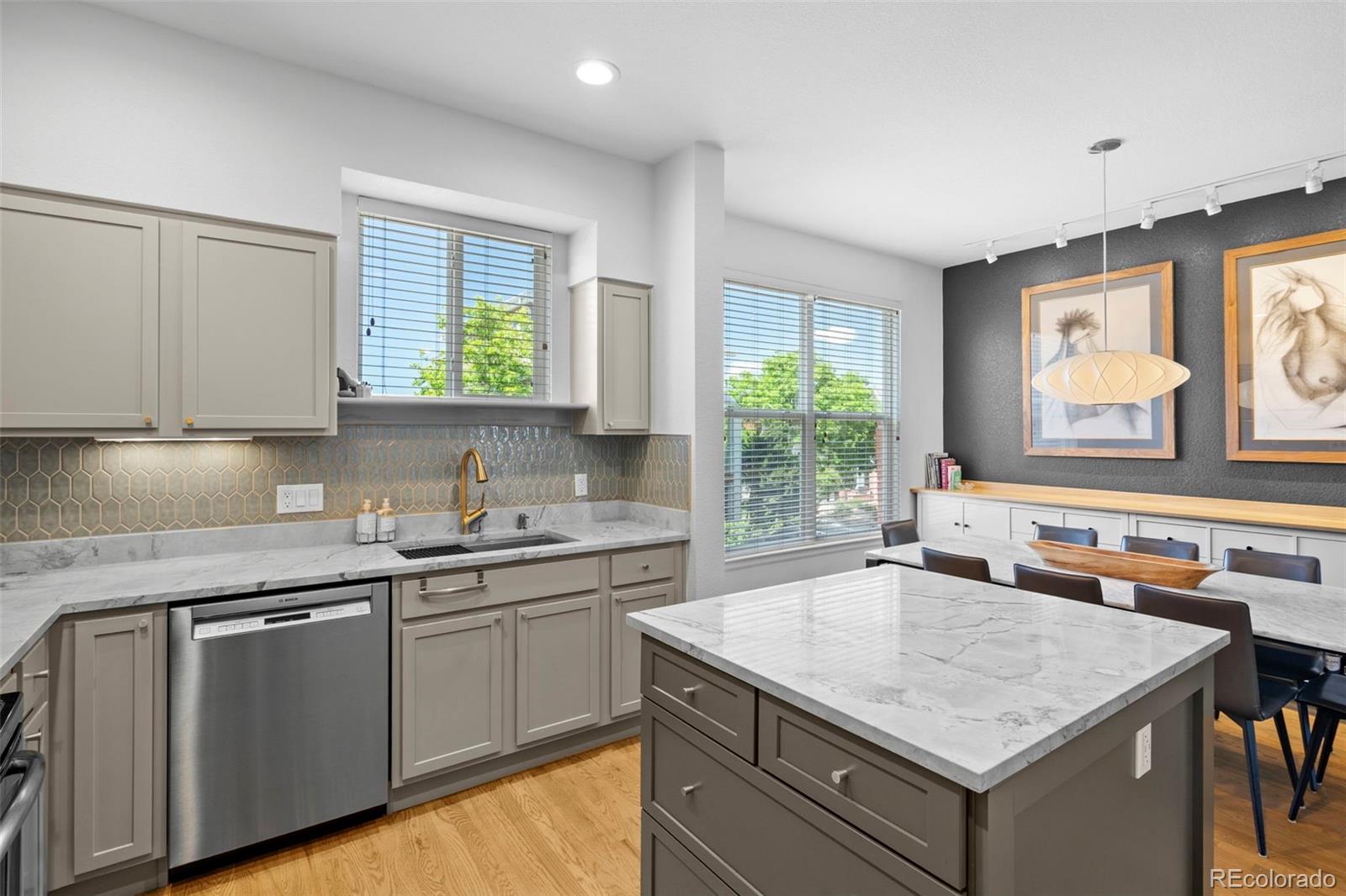 MLS Image #7 for 84  spruce street,denver, Colorado