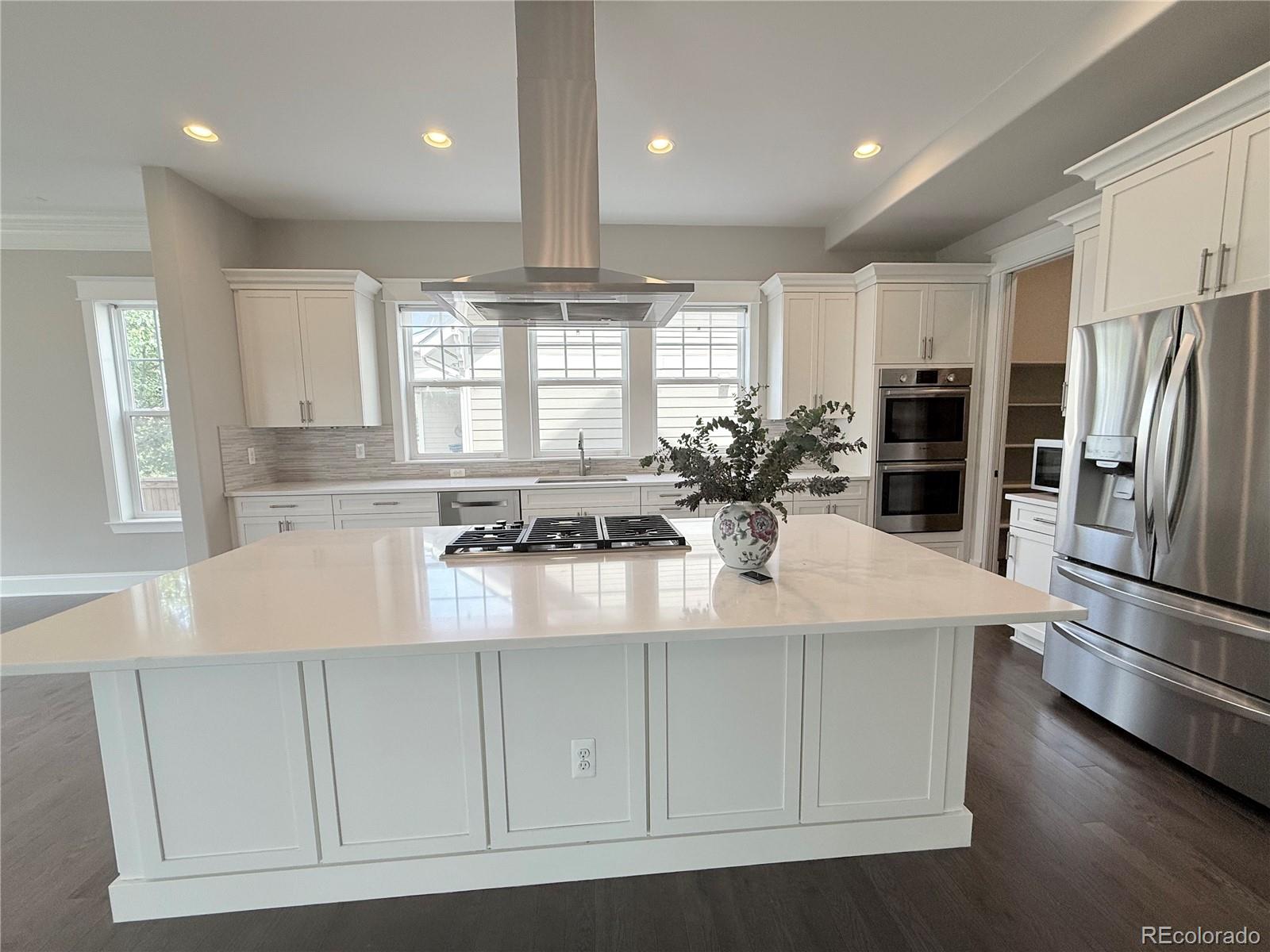 MLS Image #5 for 6023  chester way,denver, Colorado
