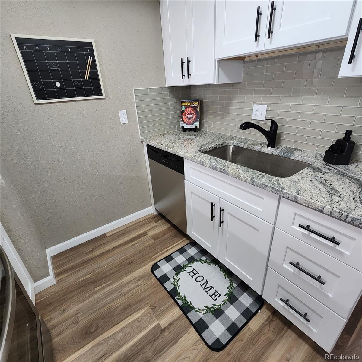 MLS Image #3 for 2746 s kenton court,aurora, Colorado