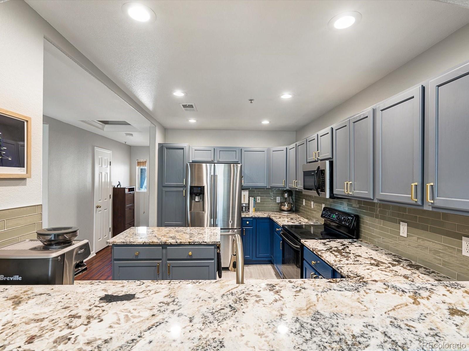 MLS Image #12 for 1747 n pearl street,denver, Colorado