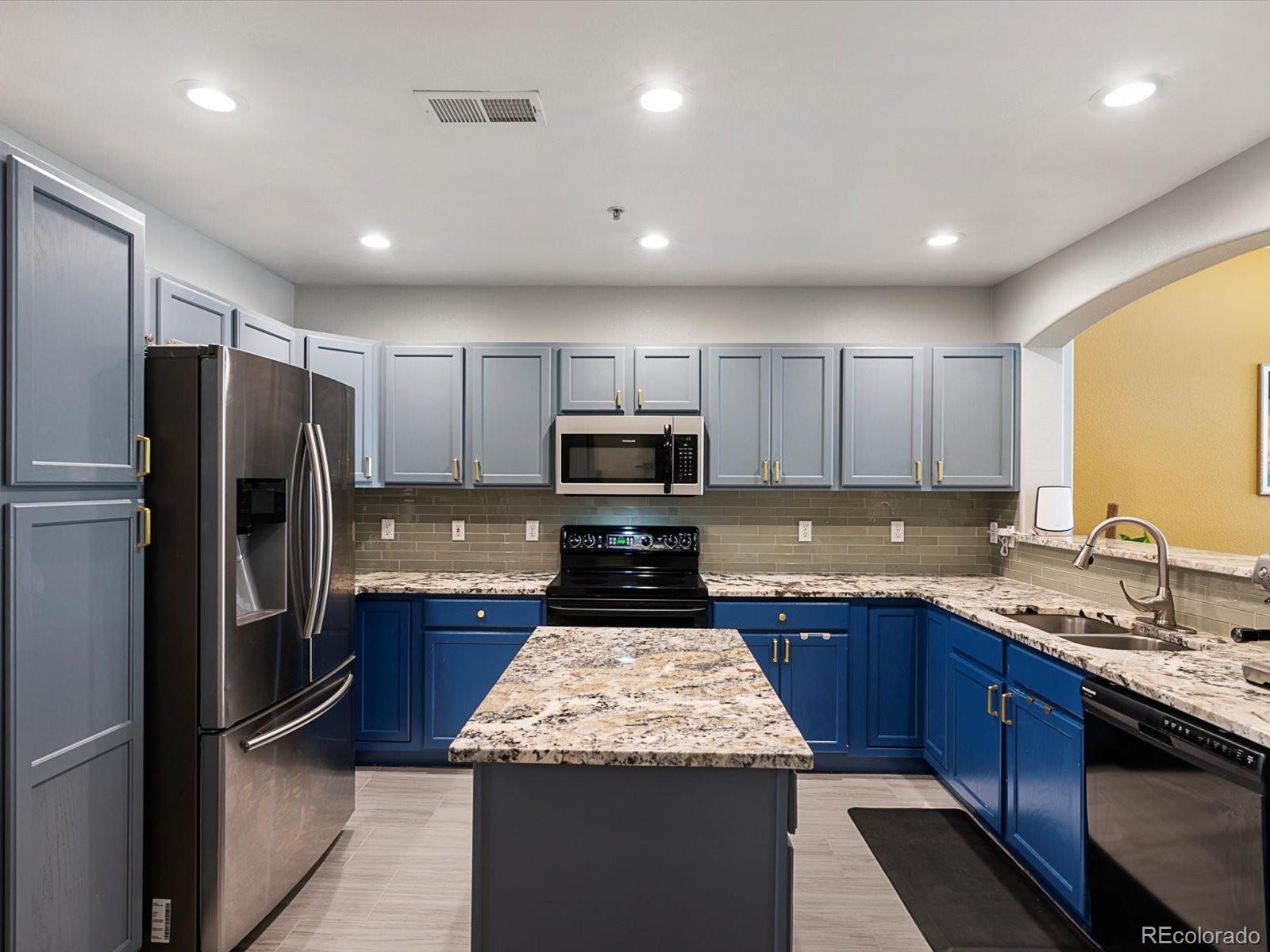 MLS Image #6 for 1747 n pearl street,denver, Colorado