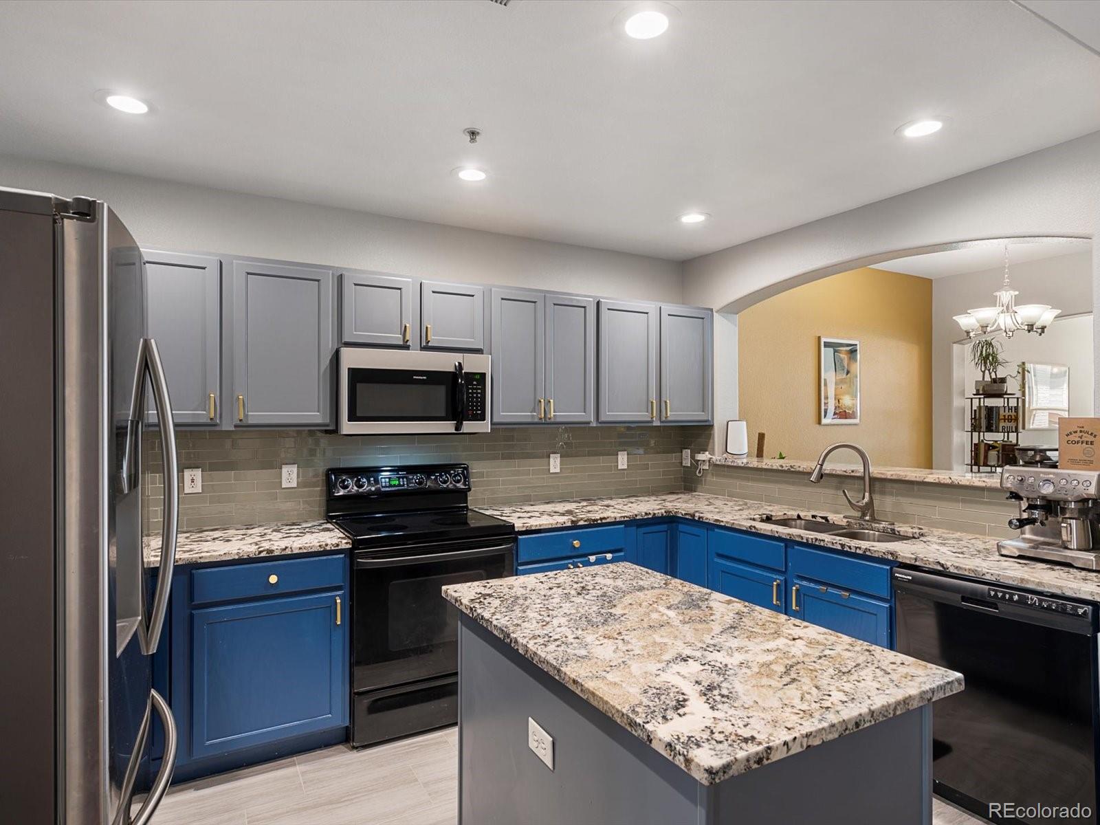 MLS Image #7 for 1747 n pearl street,denver, Colorado