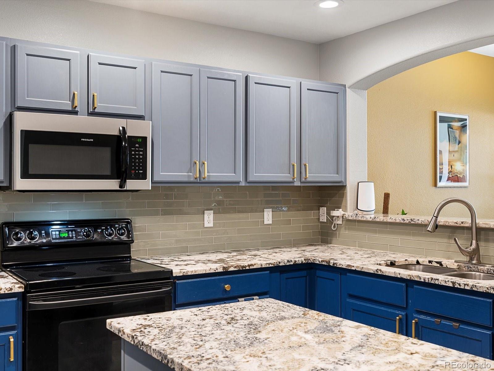 MLS Image #8 for 1747 n pearl street,denver, Colorado