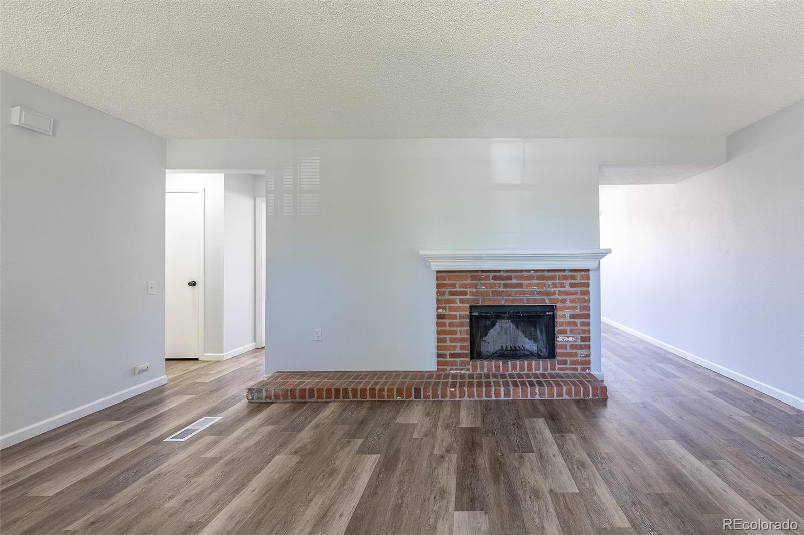 MLS Image #13 for 8780 e yale avenue,denver, Colorado